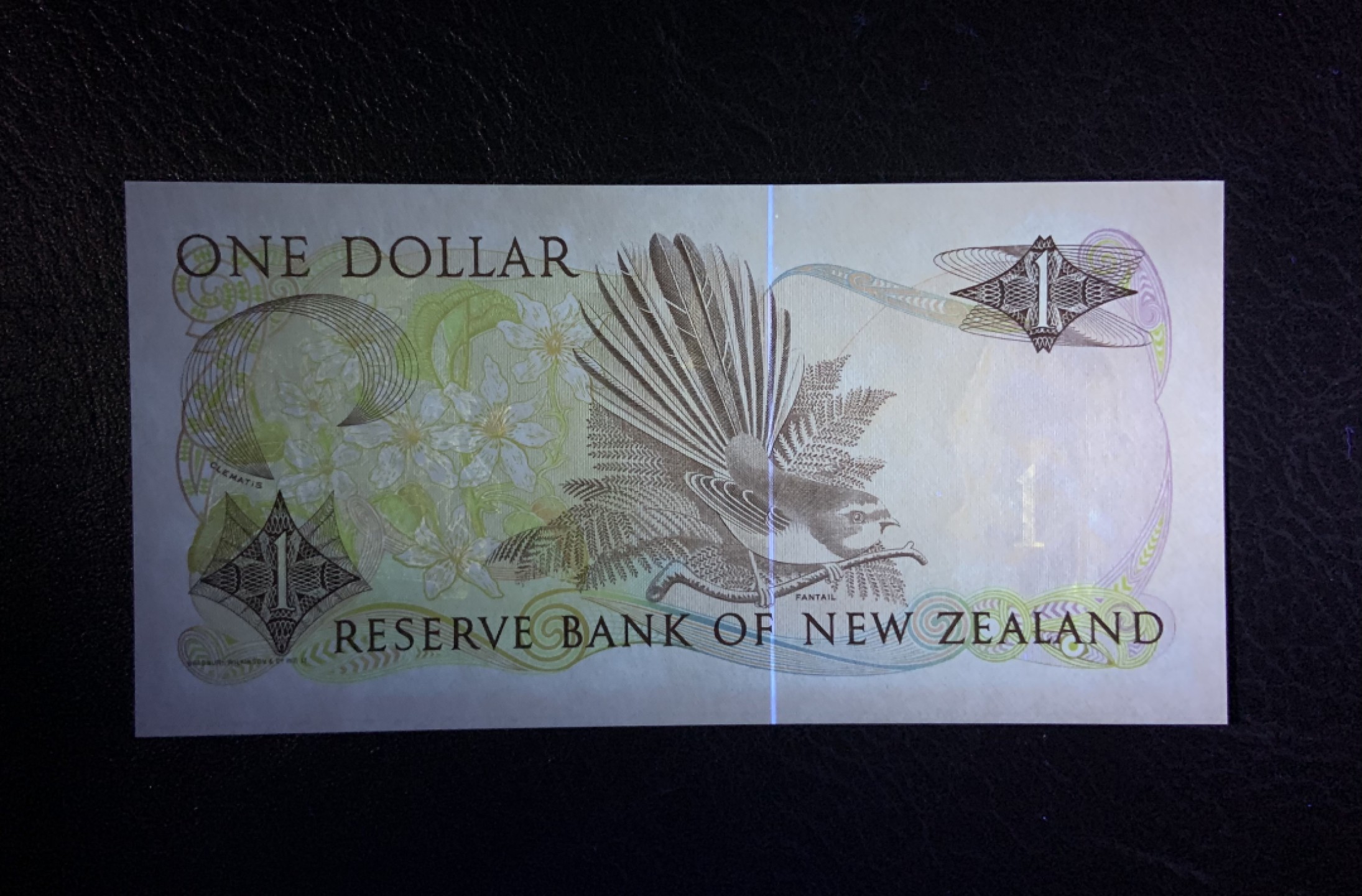 收藏联盟Quantum Auction 第195期拍卖(已更新) 新西兰1981-1985年1元 品相全新UNC 首发AAA冠千位号 不带4