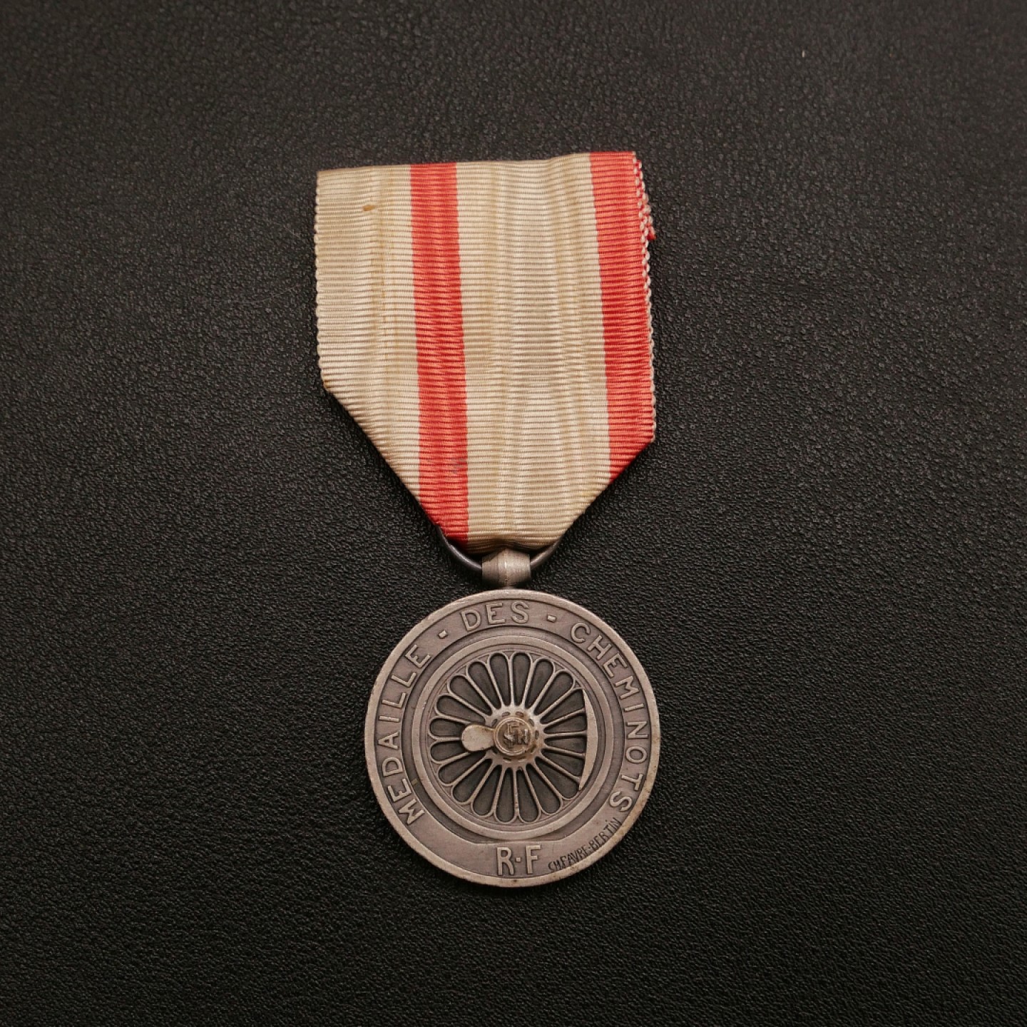 勋章奖章交易所10月1日群拍，举国同庆，全场包邮！ 法国铁路奖章