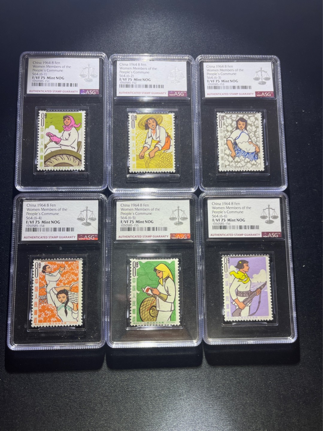 洪涛臻品 精选邮票限时拍卖第四十一期 特64女社员 新全  ASG 75分  NOG  壳子无划痕，1964年发行，105最严格出分，低分，票状态不错，75同分，评级费下来500多块钱，无黄，脏，折，喜欢不要错过，分低不耽误欣赏收藏，注意捡漏