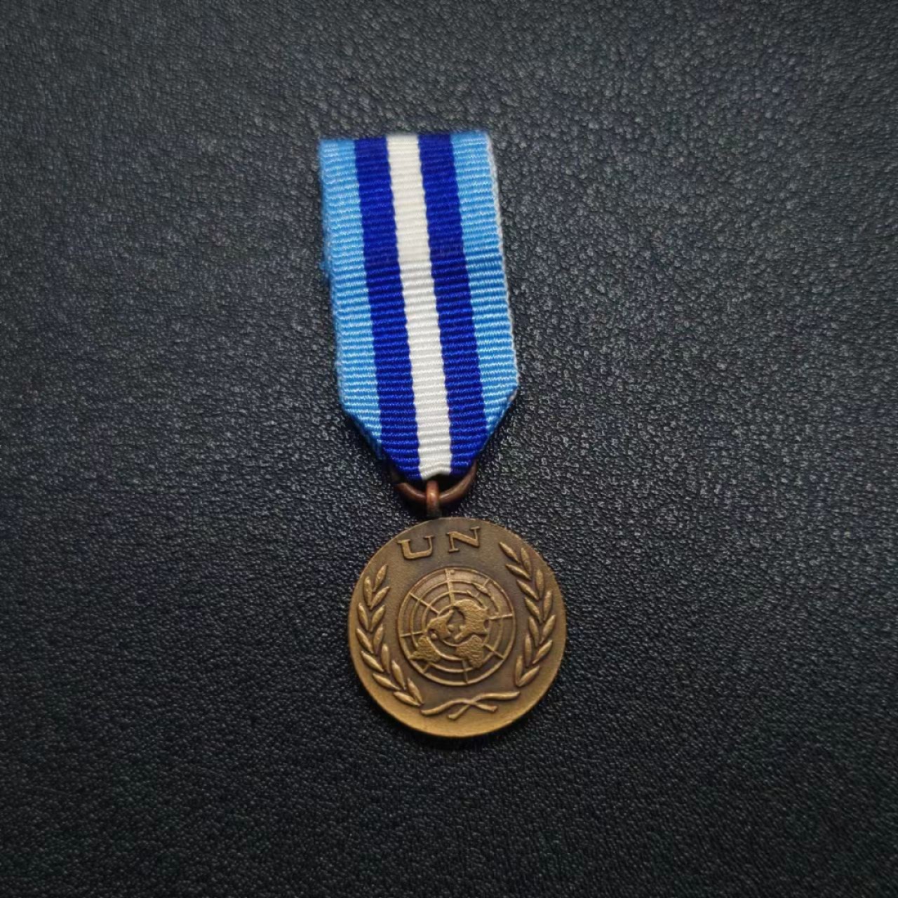勋章奖章交易所10月1日群拍，举国同庆，全场包邮！ 联合国萨尔瓦多奖章迷你章1991-1995