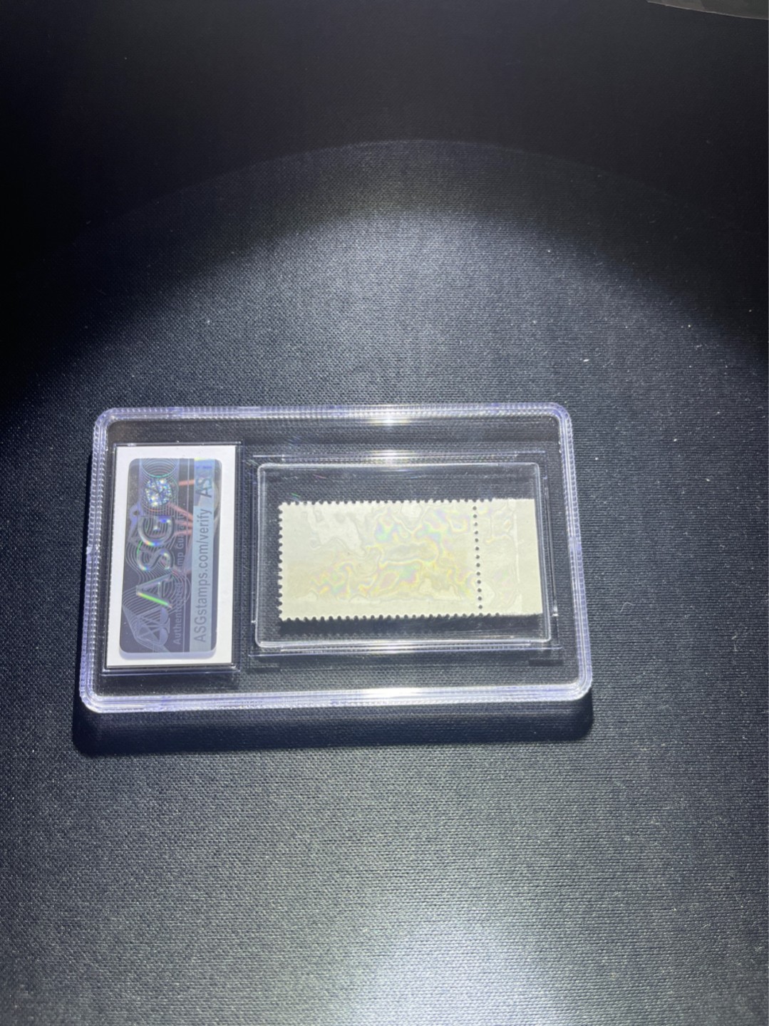 洪涛臻品 精选邮票限时拍卖第四十一期 文14长江大桥  4分90OG一枚，1969年发行，中盒内衬，带边纸，壳子无划痕，藏家首选，版撕绝中绝送评，105最严格出分，95分这两天成交价980元。90分兼具收藏，投资价值，喜欢不要错过！