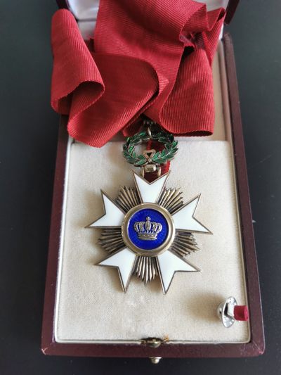 盛世勋华——号角文化勋章专场拍卖第56期 - 比利时指挥官级王冠勋章 带原盒 银制