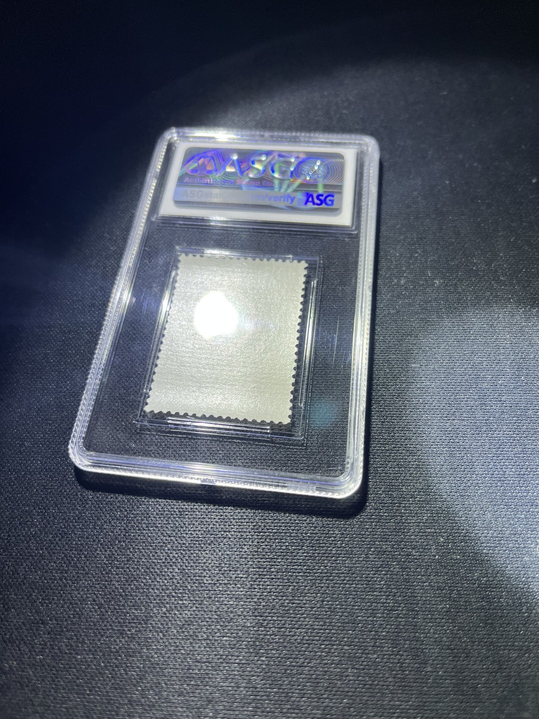 洪涛臻品 精选邮票限时拍卖第四十二期 特63青铜器8-3 新  ✦总筋✦，全品嘎嘎绝送评，看不出有什么瑕疵，壳子无划痕，面艳背白，ASG95分拍卖价8000多元，版撕85分超高性价比注意捡漏，解放初的经典票，票挺洁净，齿孔完美，收藏评级两相宜，且有高附加值边纸。老纪特的版票资源十分稀缺难寻，机会来临时必须抓住。