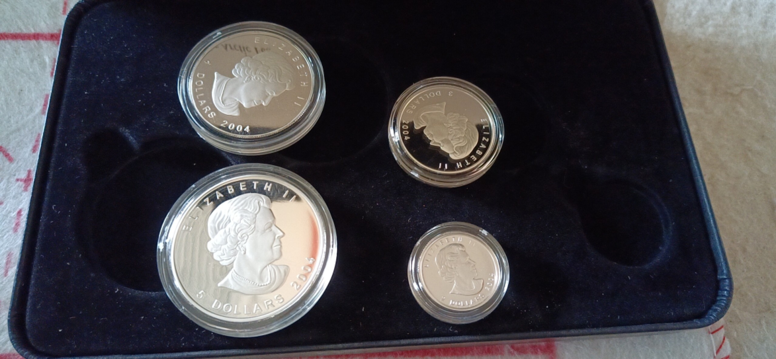 收藏联盟Quantum Auction 第196期拍卖 硬币精制币主打专场 2004年加拿大北极狐精制纪念银币套装 9999高纯度银币