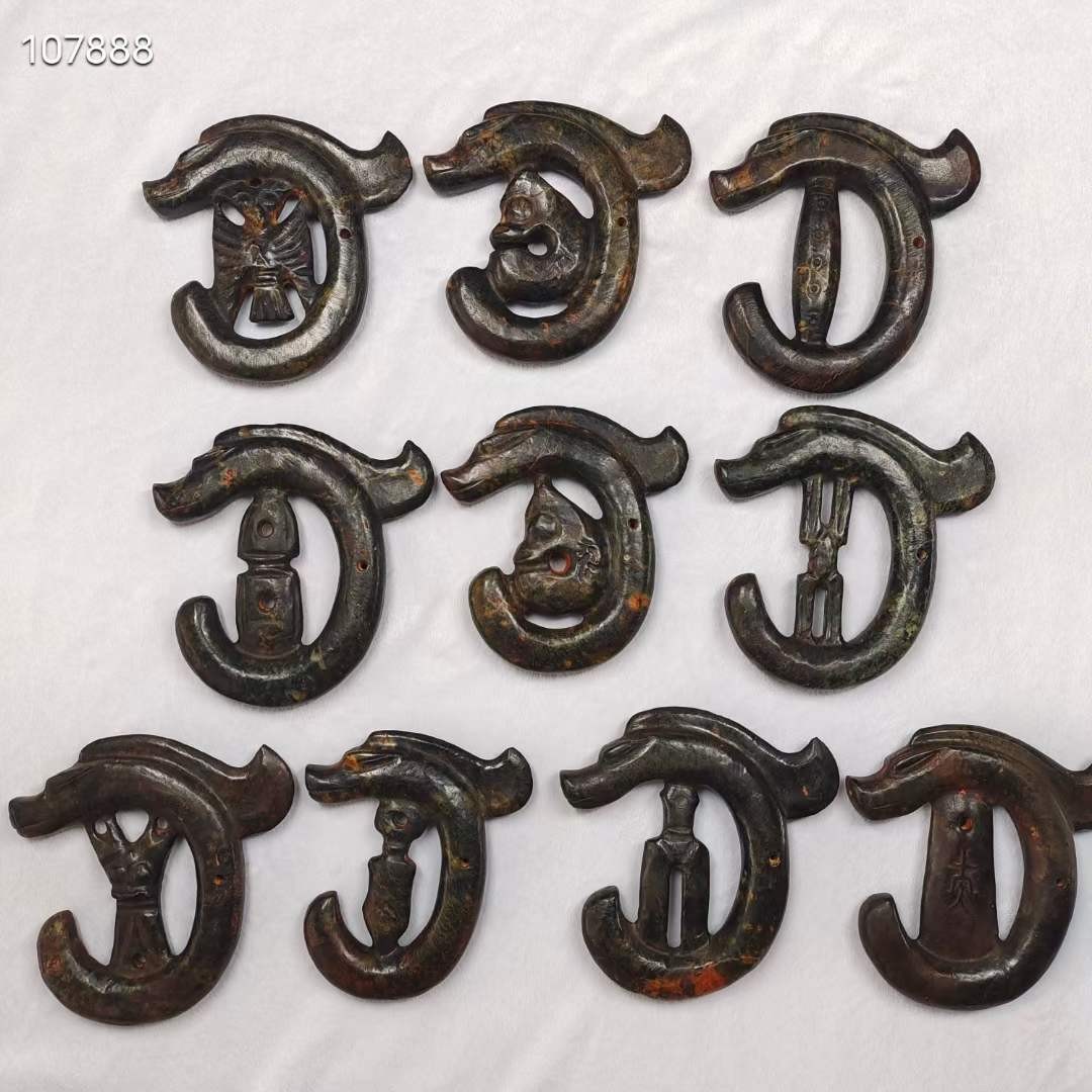 陨石C龙，雕工精美，线条流畅，天外来客有磁性，具有神秘力量（单个售价）