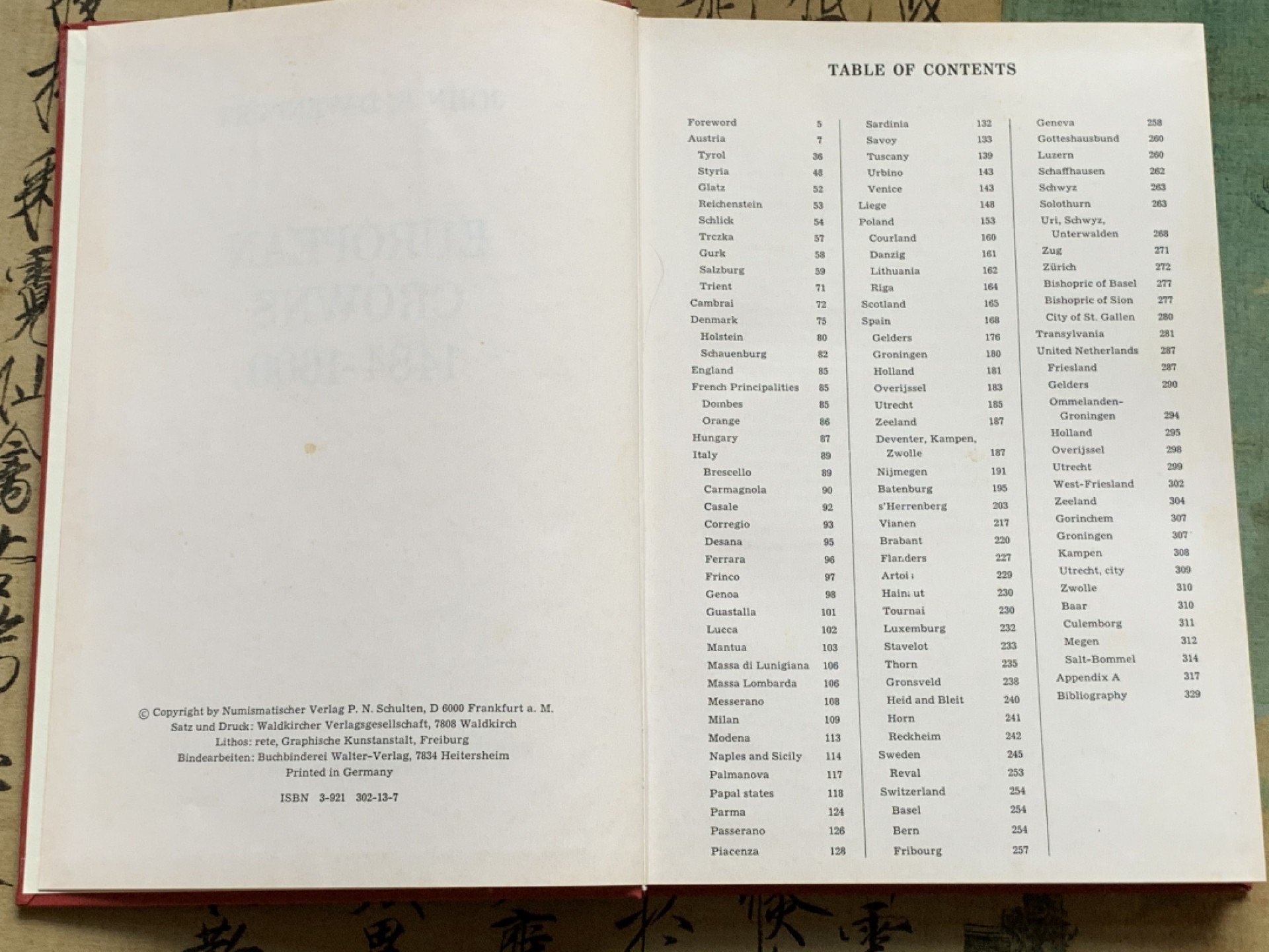 《竞宝斋》第100场-纪念拍卖 (全场包邮)中拍得限量纪念章 达文波特 欧洲克朗型主币目录 1484-1600 是标准目录的同时本身也是收藏品 绝版书 保存的非常好