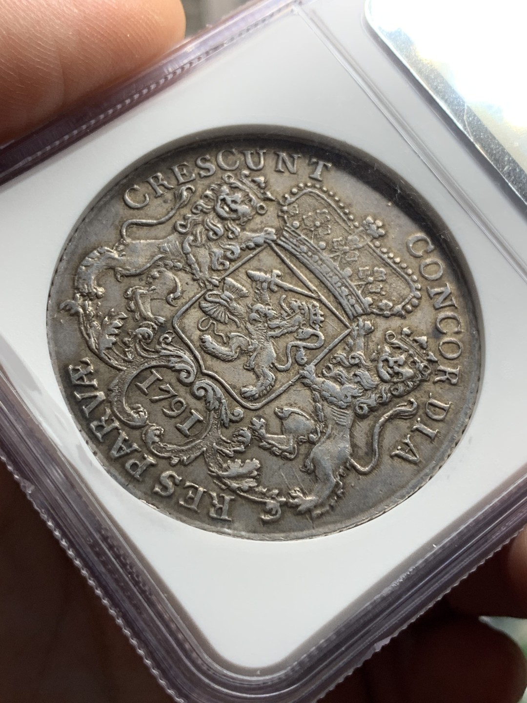 《竞宝斋》第100场-纪念拍卖 (全场包邮)中拍得限量纪念章 更高分3枚  NGC AU55 荷兰 骑字版 1791/0年 西弗里斯兰省 1杜卡特大马剑银币 原味包浆 双面深打 状态难得