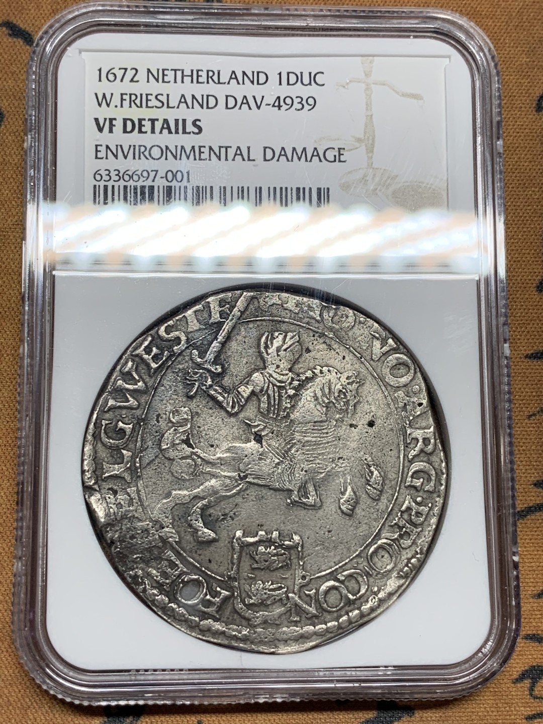 《竞宝斋》第100场-纪念拍卖 (全场包邮)中拍得限量纪念章 NGC VF 荷兰 西弗里斯兰省 1672 1杜卡特 大马剑银币 打制的非常好 这个1672年的币用上了现代币的标准给了VF 无法形容