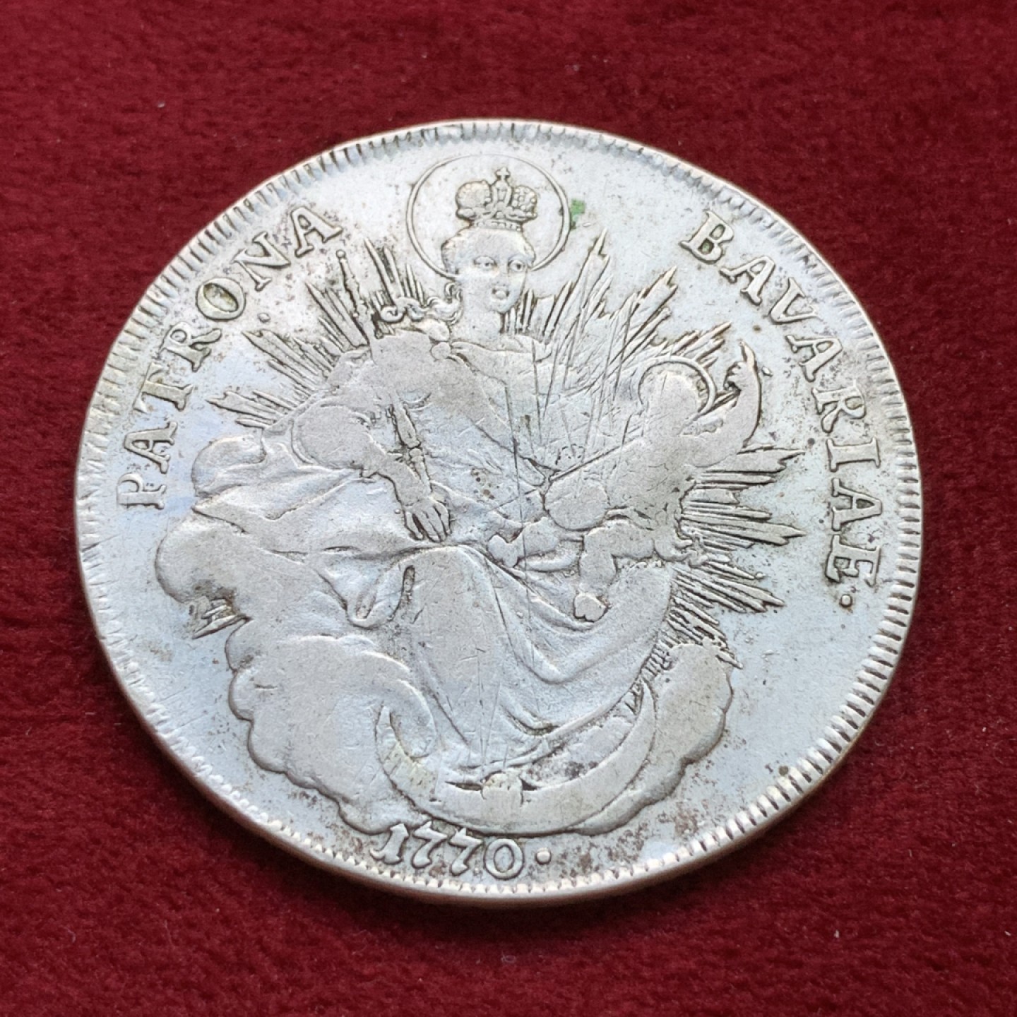 《竞宝斋》第100场-纪念拍卖 (全场包邮)中拍得限量纪念章 德国 巴伐利亚 1770年 马克西米利安 圣母抱婴 泰勒 大银币 人物笑容可掬 磨损小 比较难得