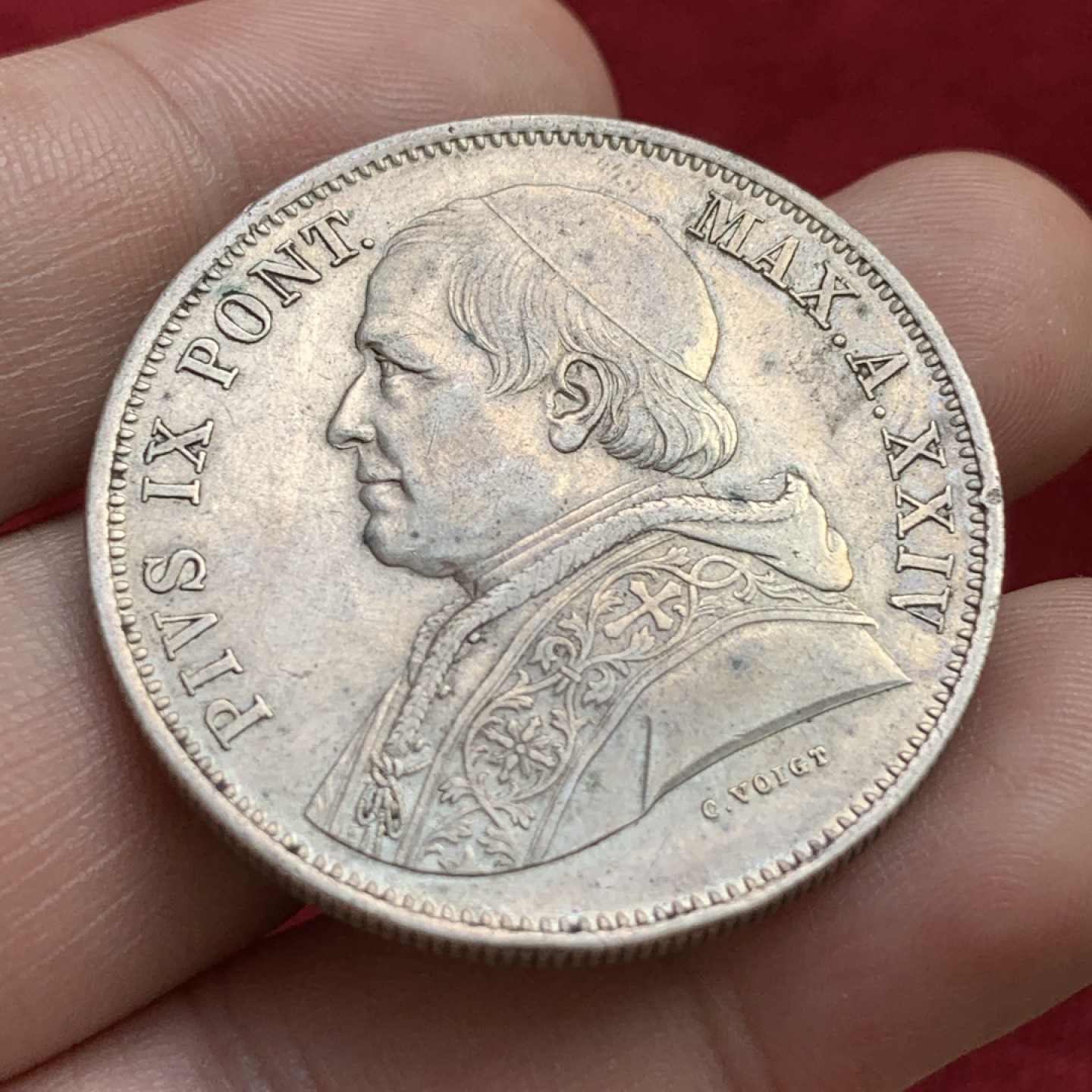 《竞宝斋》第100场-纪念拍卖 (全场包邮)中拍得限量纪念章 梵蒂冈 1870年 教皇庇护九世5里拉大银币 细节保存的很好 