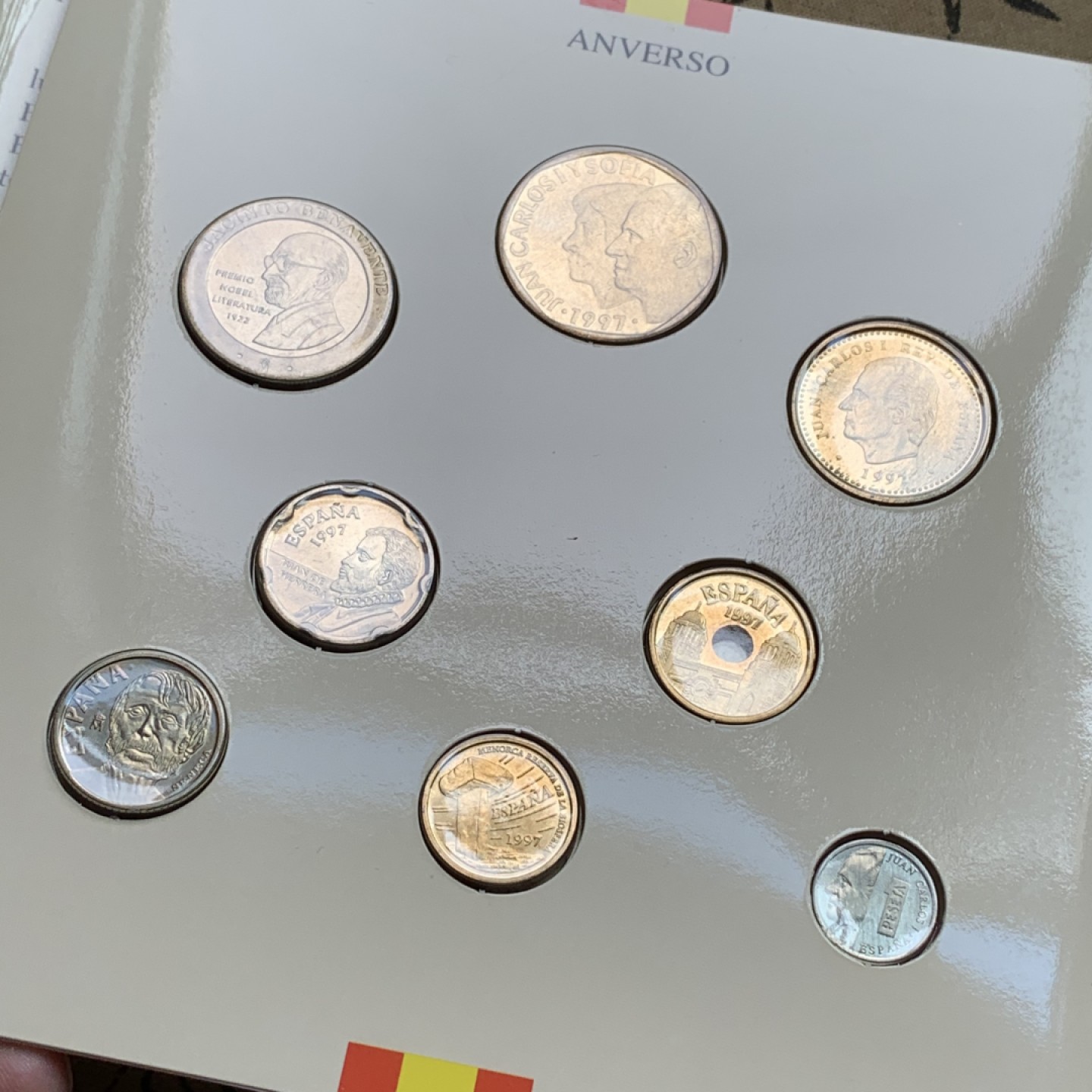 《竞宝斋》第100场-纪念拍卖 (全场包邮)中拍得限量纪念章 1997 西班牙 卡装 8枚装 套币