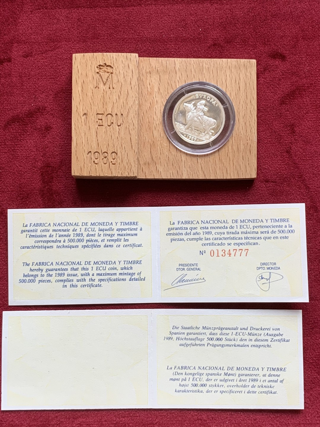 《竞宝斋》第100场-纪念拍卖 (全场包邮)中拍得限量纪念章 原盒证书 西班牙1989年 骑牛女神 ECU 精致银币