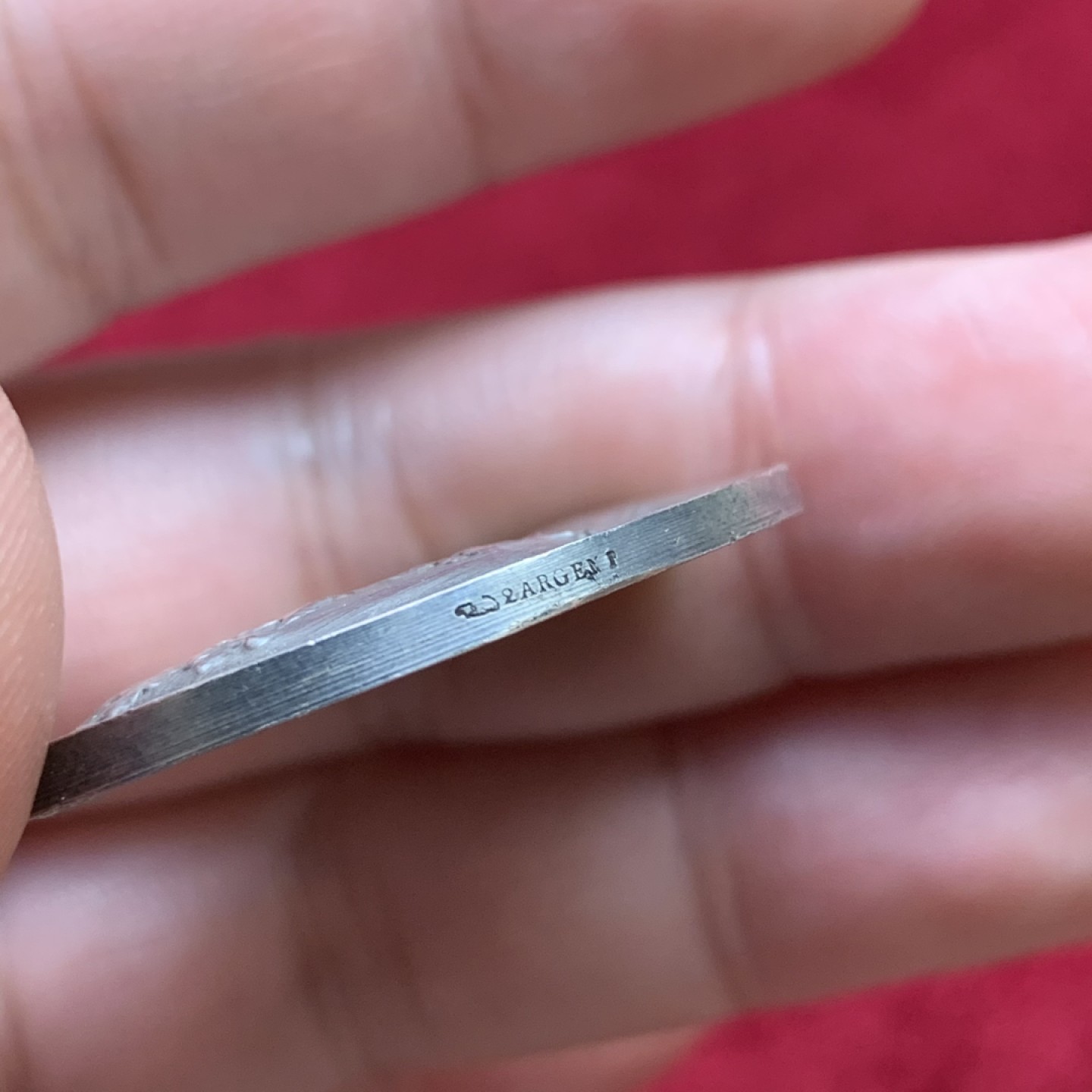 《竞宝斋》第100场-纪念拍卖 (全场包邮)中拍得限量纪念章 法国 1880-1898年  博韦商会  玛丽安娜 纪念银章 22.8克 35.9直径 细节工艺很不错 丰饶角边铭银标