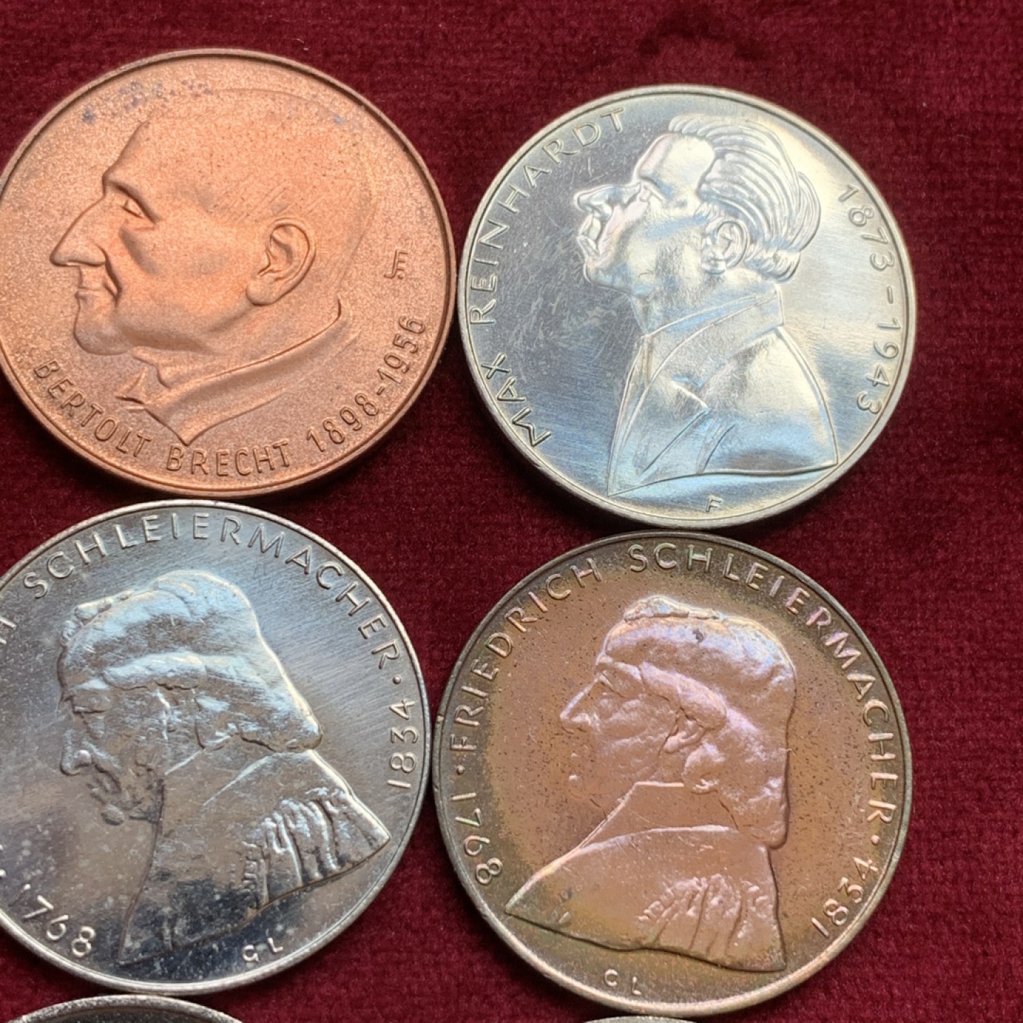 《竞宝斋》第100场-纪念拍卖 (全场包邮)中拍得限量纪念章 1960至1980年左右 东德纪念章 9枚 BU