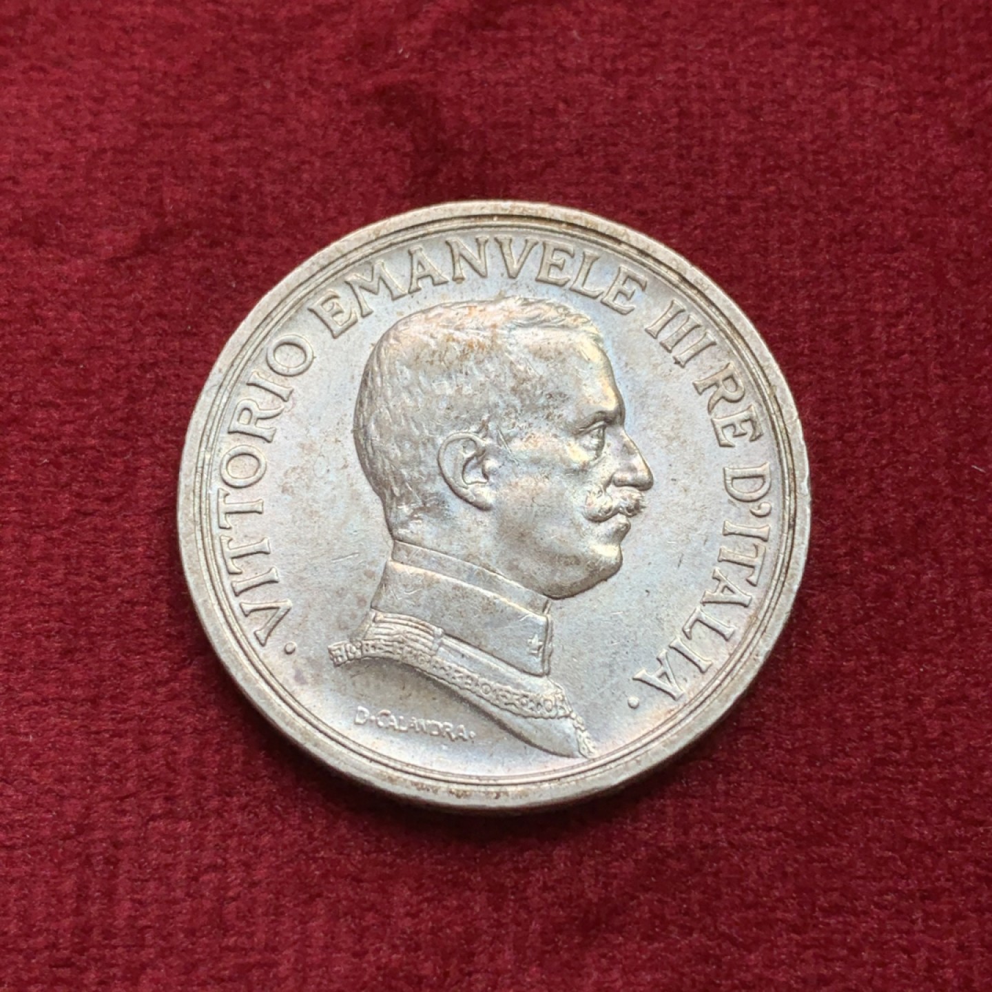 《竞宝斋》第100场-纪念拍卖 (全场包邮)中拍得限量纪念章 意大利 1917年 2里拉 马车银币 原味包浆 细节保存的很好