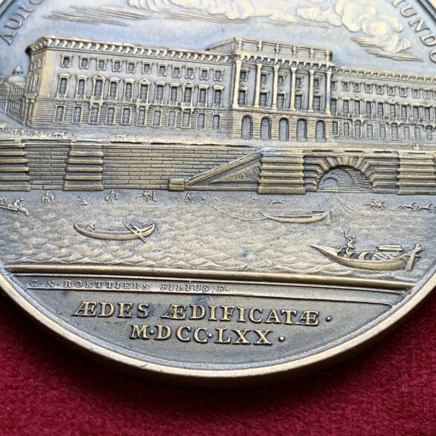 《竞宝斋》第100场-纪念拍卖 (全场包邮)中拍得限量纪念章 法国 路易十五 1770 巴黎造币厂 建成纪念铜章 超大规格117克 64.8mm直径 本枚应该是早期复刻版 细节好 高浮雕