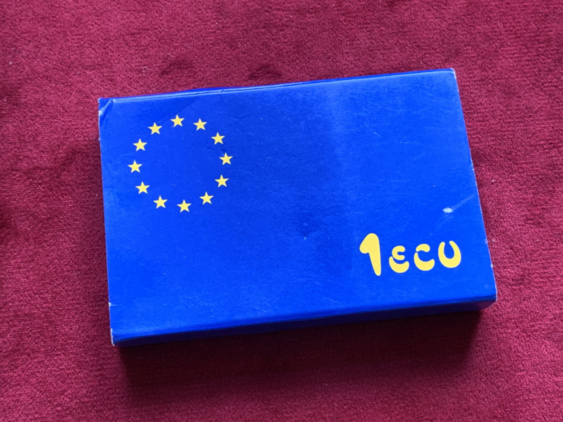 《竞宝斋》第100场-纪念拍卖 (全场包邮)中拍得限量纪念章 原盒证书 西班牙1989年 骑牛女神 ECU 精致银币