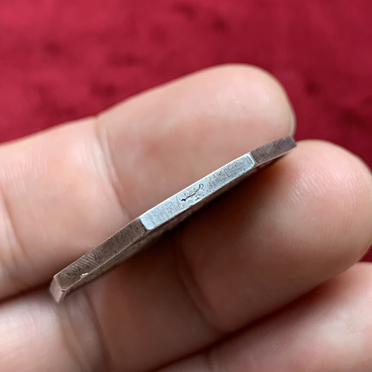 《竞宝斋》第100场-纪念拍卖 (全场包邮)中拍得限量纪念章 法国1832至1841年 菲利普美杜莎美女蛇银质八角代币 细节好 少见品种  重10.13克 对角直径33.1mm 