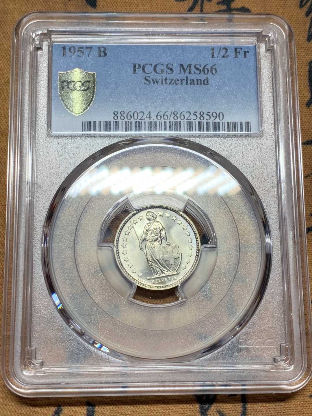 《竞宝斋》第100场-纪念拍卖 (全场包邮)中拍得限量纪念章 PCGS MS66 瑞士 1957年 女神 1/2法郎 银币 不多见的年份 状态极佳 评级费150