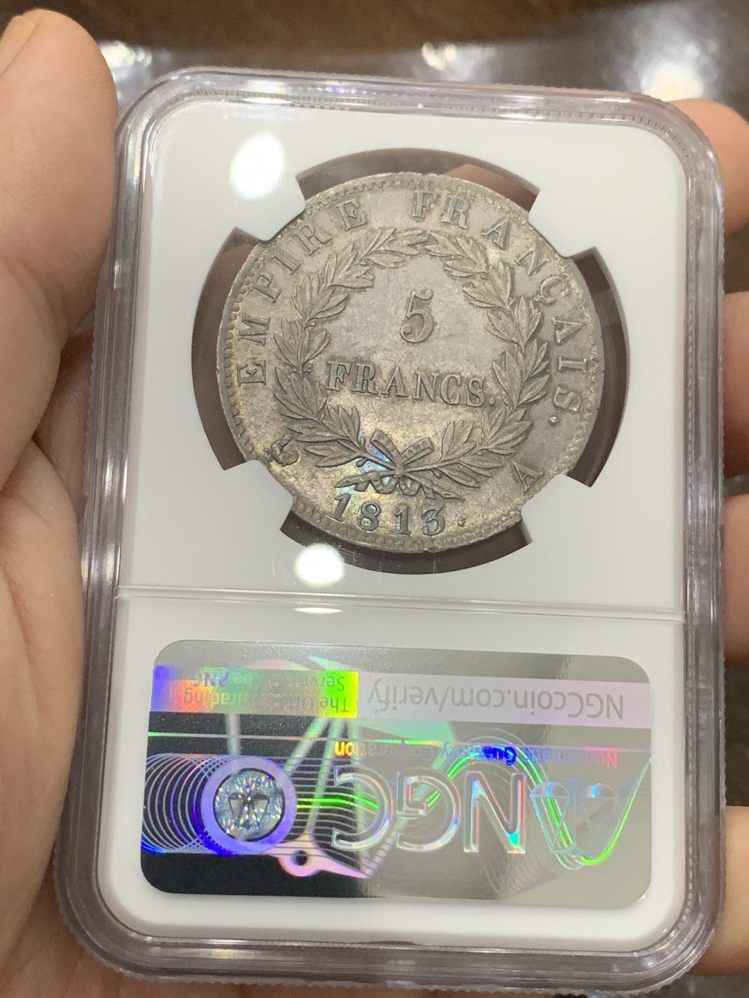 《竞宝斋》第100场-纪念拍卖 (全场包邮)中拍得限量纪念章 NGC AU58 法国 1813A 拿破仑一世  5法郎 大银币 双面的五彩包浆 细节非常好 底板全深打的不错 收藏多年