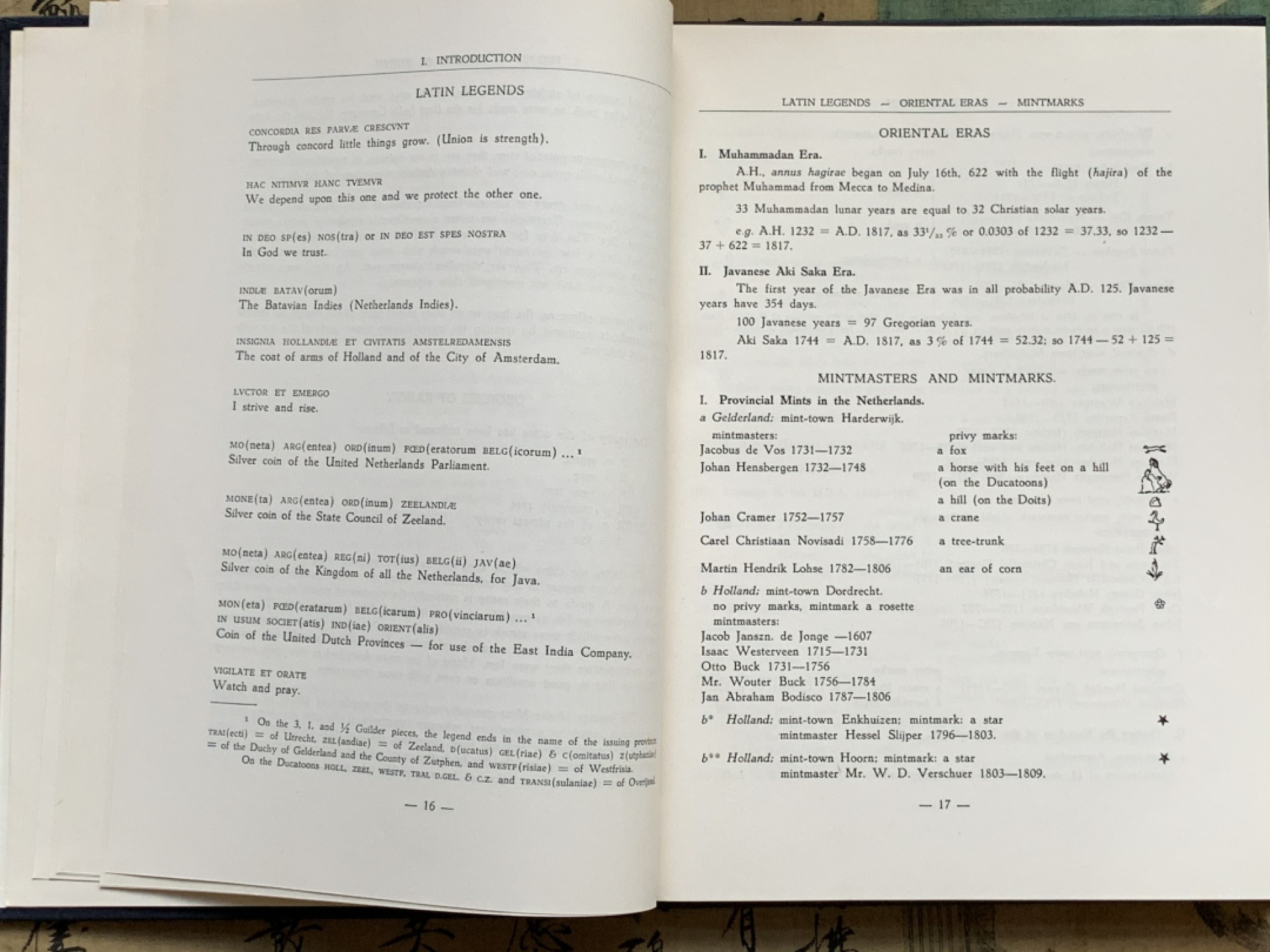 《竞宝斋》第100场-纪念拍卖 (全场包邮)中拍得限量纪念章 精装 荷兰 1601-1948 海外殖民地 钱币参考目录 记录海上马车夫 当年各殖民地钱币的信息 书接近A4纸大小 非常少见