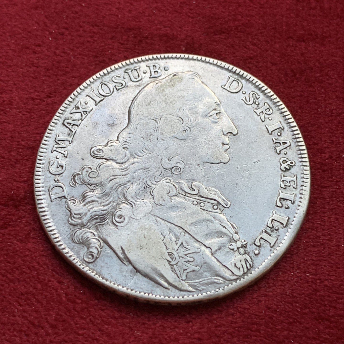 《竞宝斋》第100场-纪念拍卖 (全场包邮)中拍得限量纪念章 德国 巴伐利亚 1770年 马克西米利安 圣母抱婴 泰勒 大银币 人物笑容可掬 磨损小 比较难得