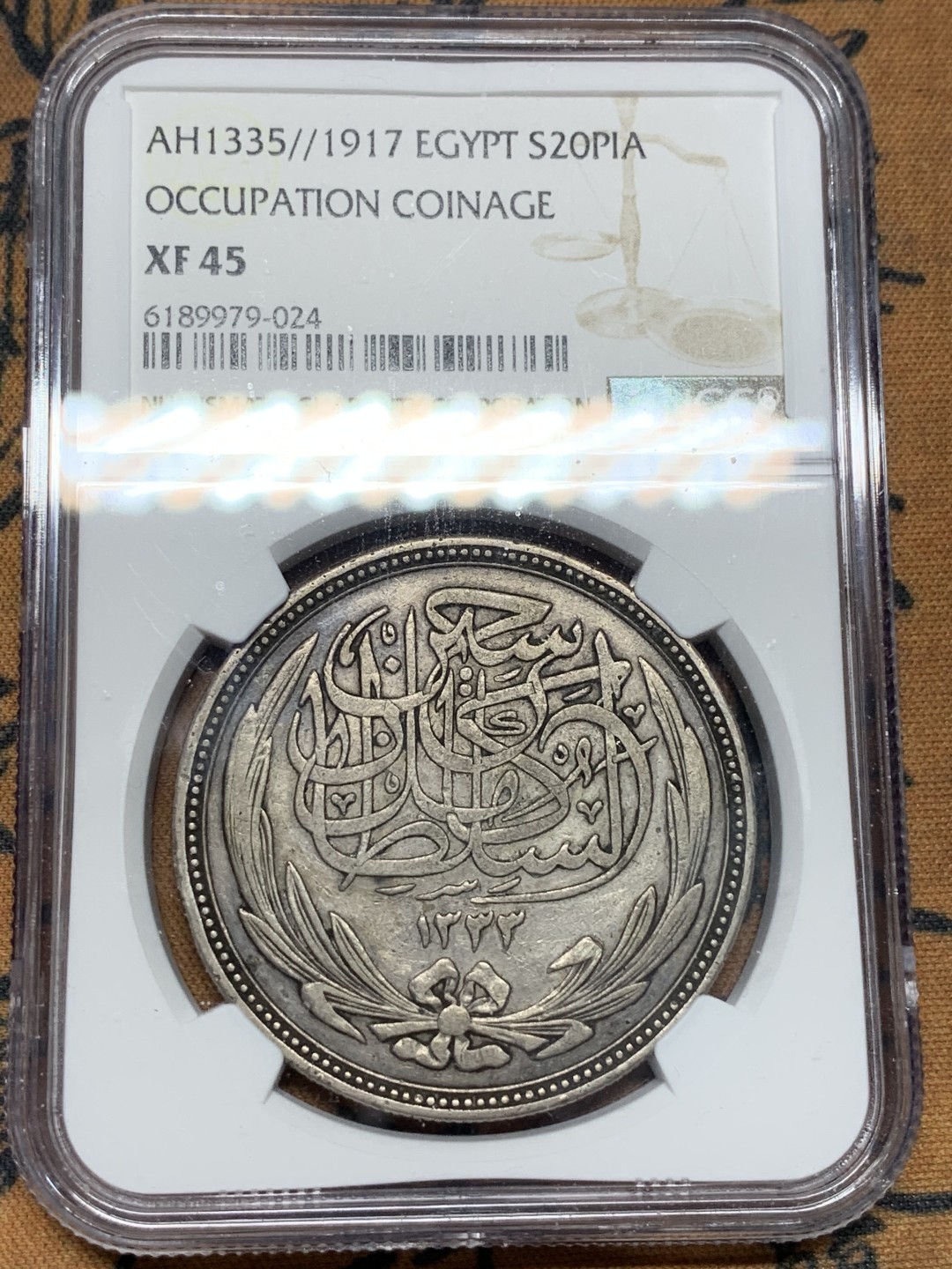 《竞宝斋》第100场-纪念拍卖 (全场包邮)中拍得限量纪念章 NGC-XF45 英占埃及1917年20皮阿斯特 大银币 超越分数的细节 底板好 磨损小