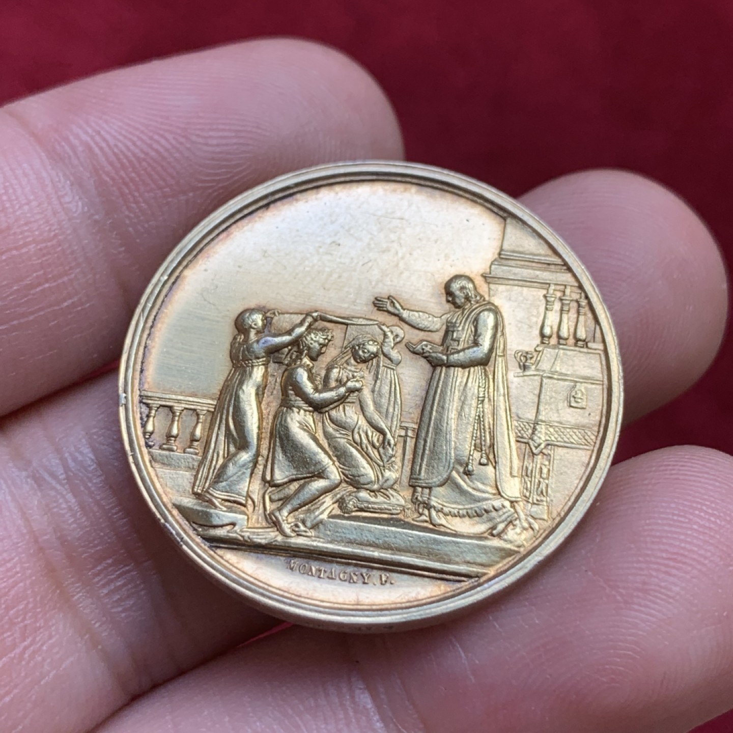 《竞宝斋》第100场-纪念拍卖 (全场包邮)中拍得限量纪念章 法国 1871年 银质结婚纪念章 面花体铭文 边缘带结婚日期镀金版 蜜蜂边铭 银标 非常少见 直径30.1mm 重12.25克