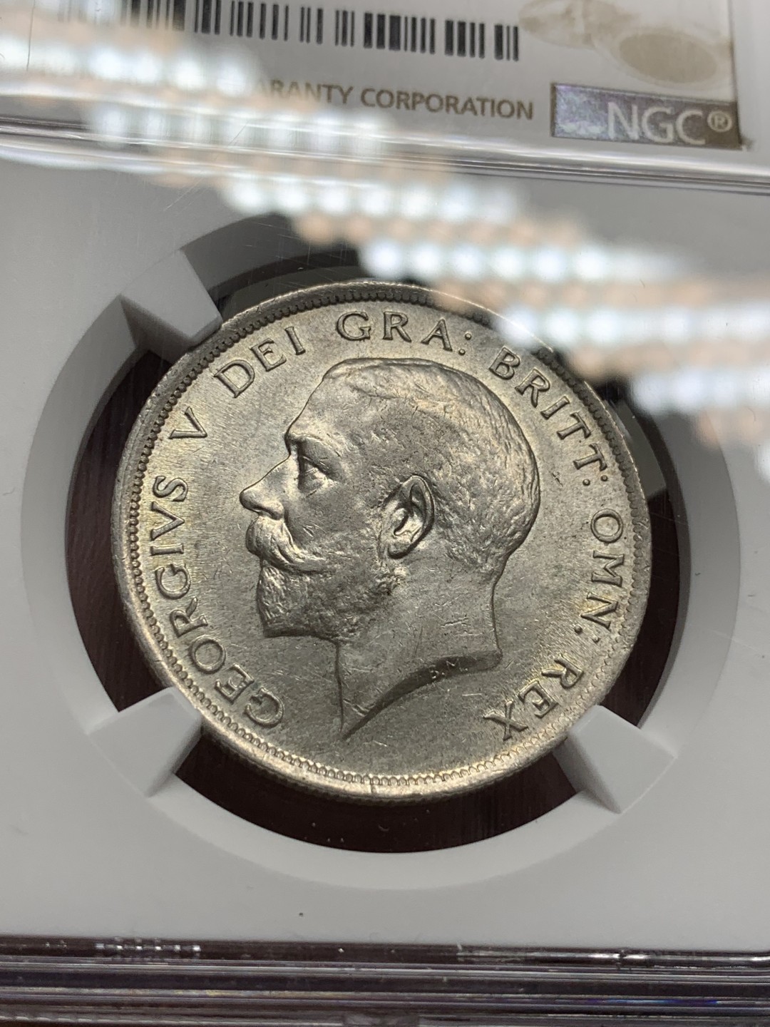 《竞宝斋》第100场-纪念拍卖 (全场包邮)中拍得限量纪念章 NGC AU58 英国 1917年 乔治五世 半克朗 银币 深打底光 这版MS高分的头发也看不清 所以状态很重要