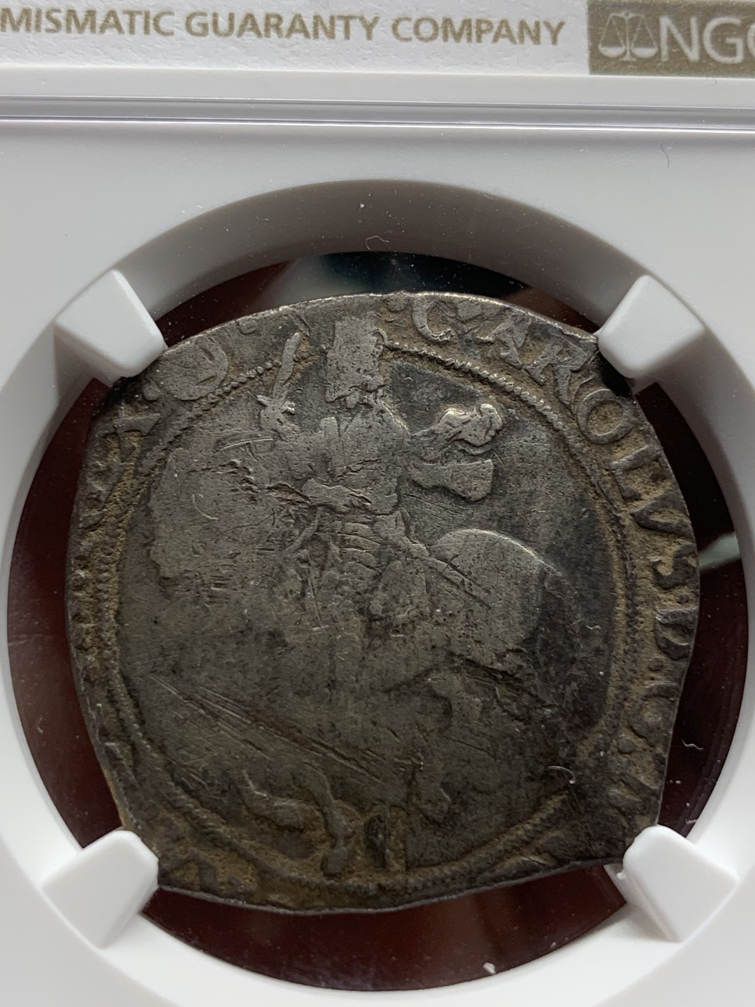 《竞宝斋》第100场-纪念拍卖 (全场包邮)中拍得限量纪念章 NGC 评级 英国 查理一世 1645-46年 半克朗骑马银币 制作条件所限 普遍弱打 不想吐糟N了  人像已经非常清晰 书价极高