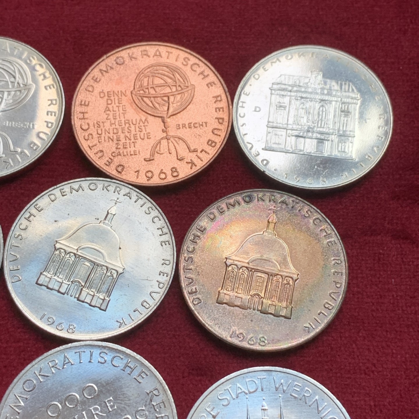 《竞宝斋》第100场-纪念拍卖 (全场包邮)中拍得限量纪念章 1960至1980年左右 东德纪念章 9枚 BU