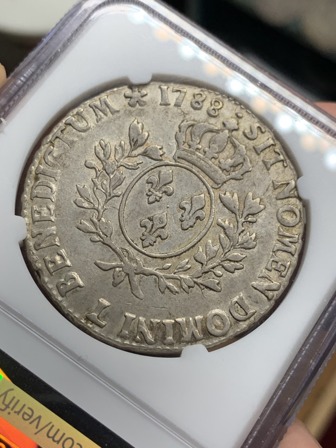 《竞宝斋》第100场-纪念拍卖 (全场包邮)中拍得限量纪念章 NGC XF 法国 1788年L版 路易十六埃居大银币 打制的非常好 正面有减重痕可惜 老包浆 背面超好