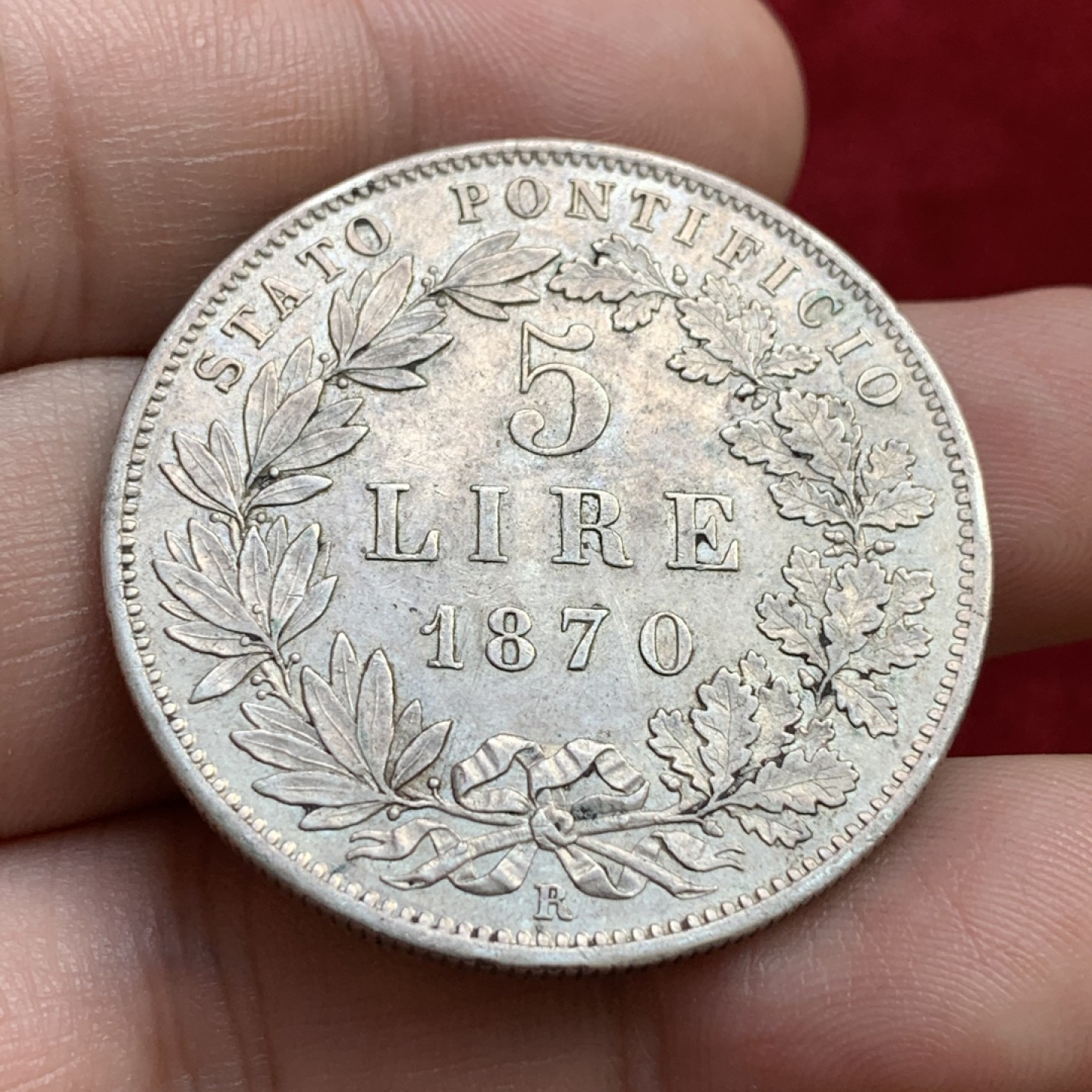 《竞宝斋》第100场-纪念拍卖 (全场包邮)中拍得限量纪念章 梵蒂冈 1870年 教皇庇护九世5里拉大银币 细节保存的很好 