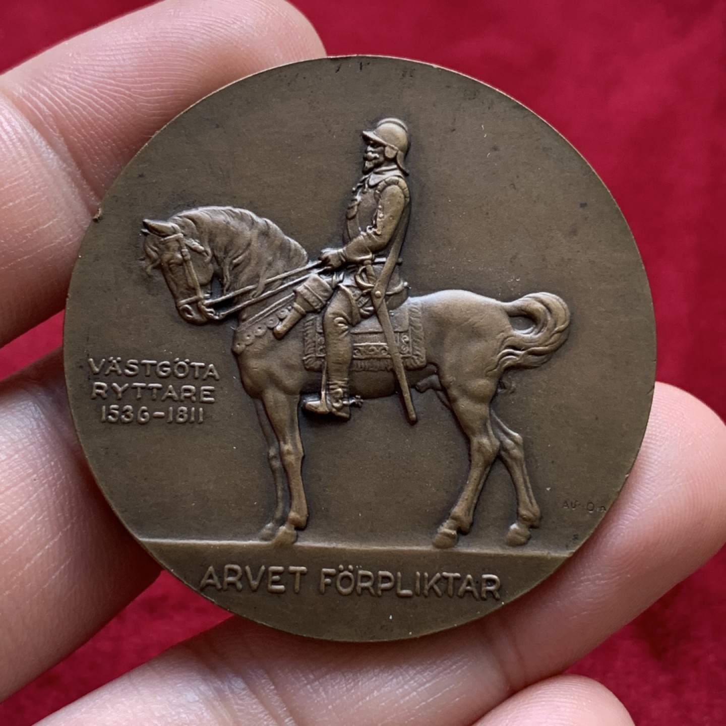 《竞宝斋》第100场-纪念拍卖 (全场包邮)中拍得限量纪念章 瑞典 1926年 阅兵 纪念铜章 34克 45mm直径 保存的很好，双面高浮雕
