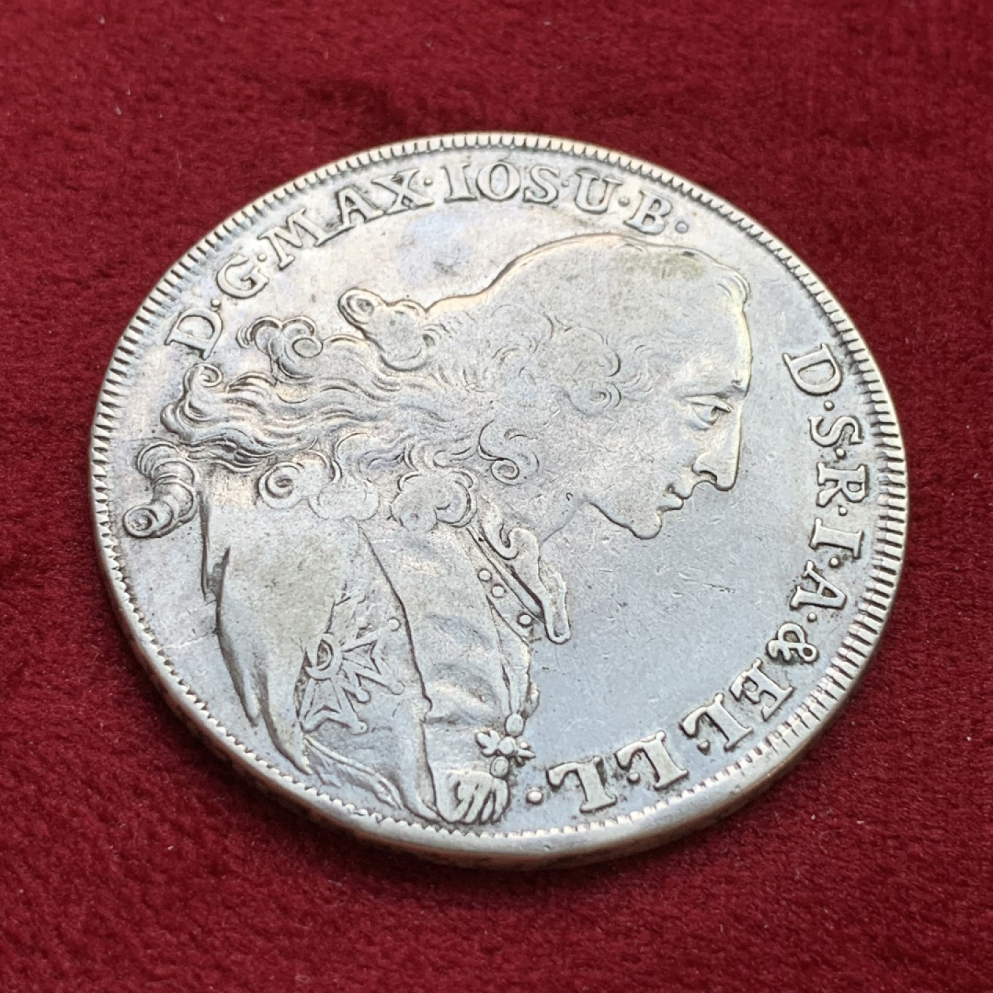 《竞宝斋》第100场-纪念拍卖 (全场包邮)中拍得限量纪念章 德国 巴伐利亚 1770年 马克西米利安 圣母抱婴 泰勒 大银币 人物笑容可掬 磨损小 比较难得