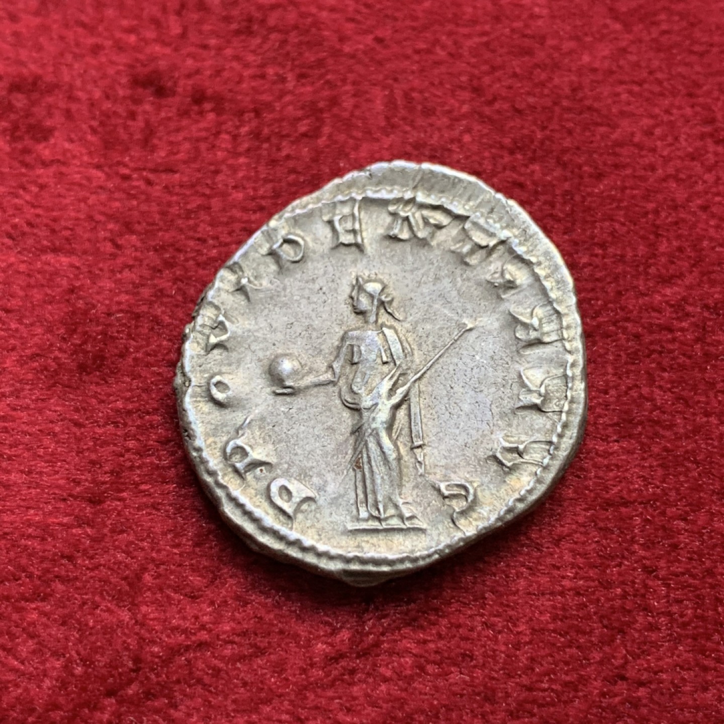 《竞宝斋》第100场-纪念拍卖 (全场包邮)中拍得限量纪念章 公元238-244年 古罗马 戈尔迪安三世 1D银币 5.04克 极美品 多年自藏