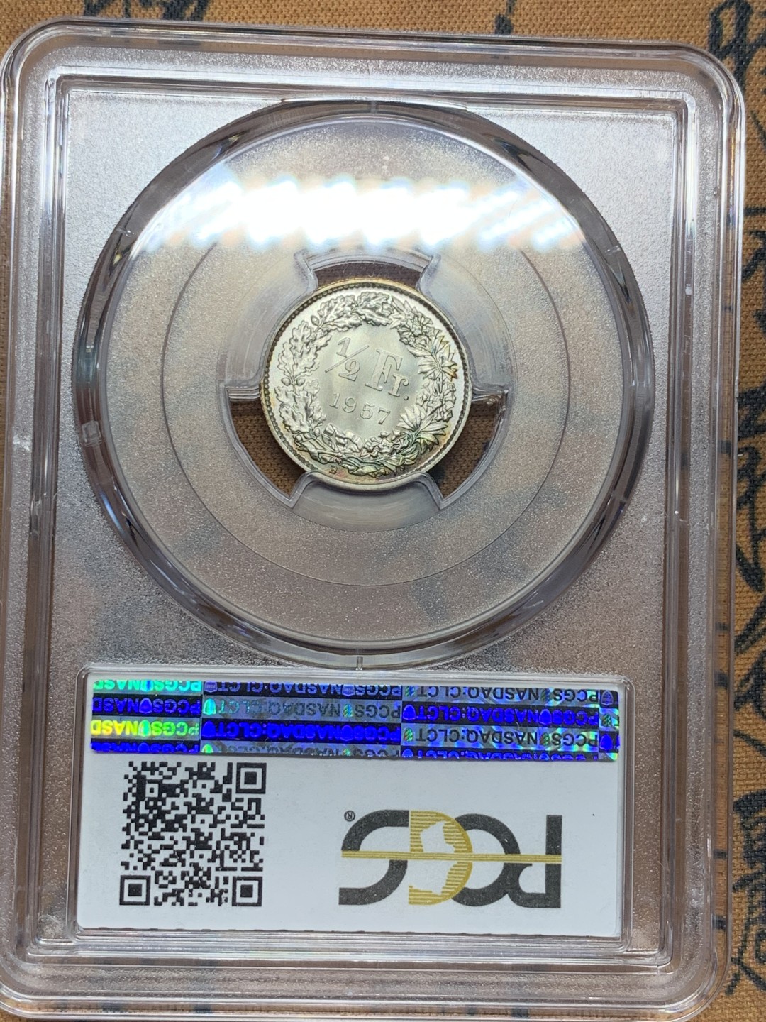 《竞宝斋》第100场-纪念拍卖 (全场包邮)中拍得限量纪念章 PCGS MS66 瑞士 1957年 女神 1/2法郎 银币 不多见的年份 状态极佳 评级费150