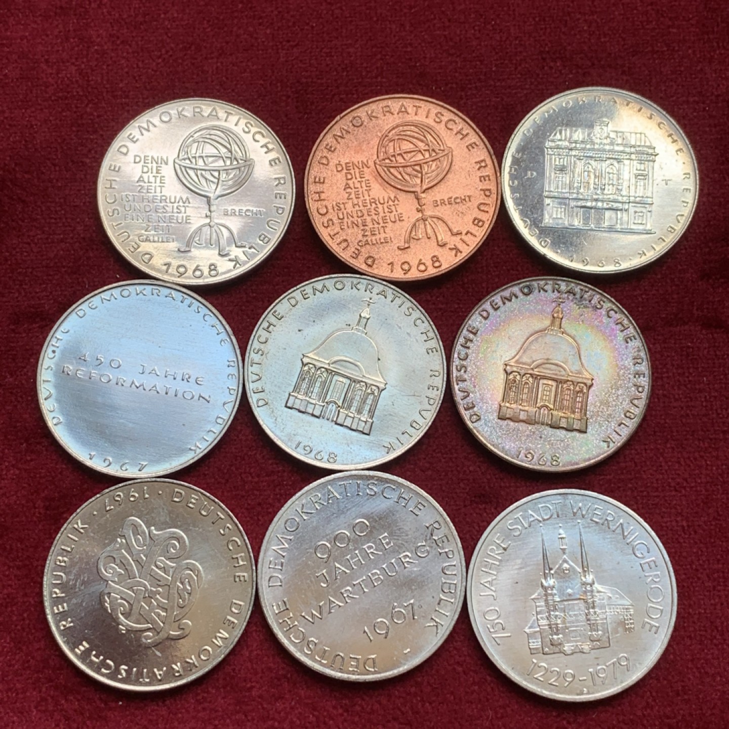 《竞宝斋》第100场-纪念拍卖 (全场包邮)中拍得限量纪念章 1960至1980年左右 东德纪念章 9枚 BU