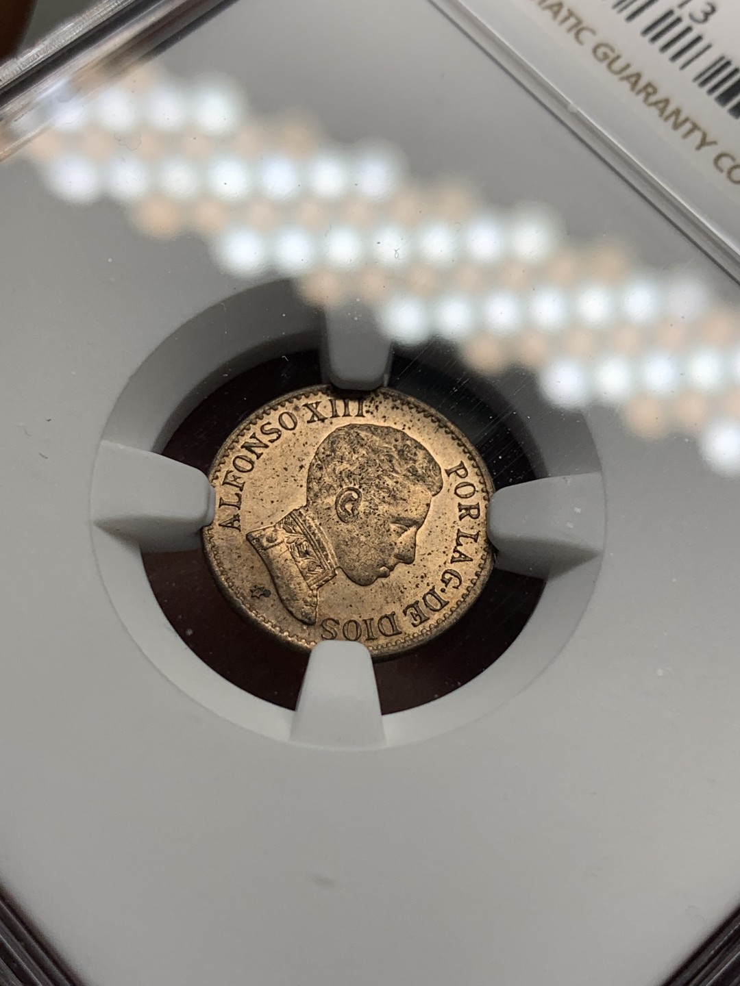 《竞宝斋》第100场-纪念拍卖 (全场包邮)中拍得限量纪念章 NGC MS63RB 西班牙 阿方索十三世 1C 铜币 出厂状态