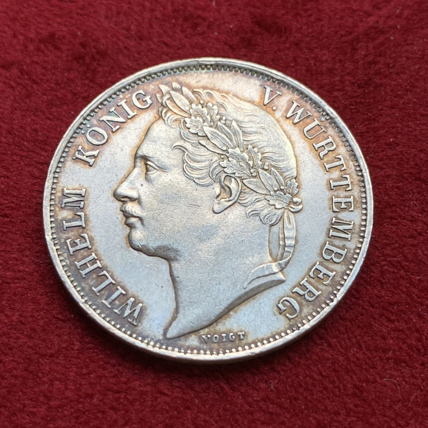 《竞宝斋》第100场-纪念拍卖 (全场包邮)中拍得限量纪念章 德国 符腾堡 1841年 登基25周年 纪念1盾 银币 绝美状态 压箱底的裸币都拿出来了