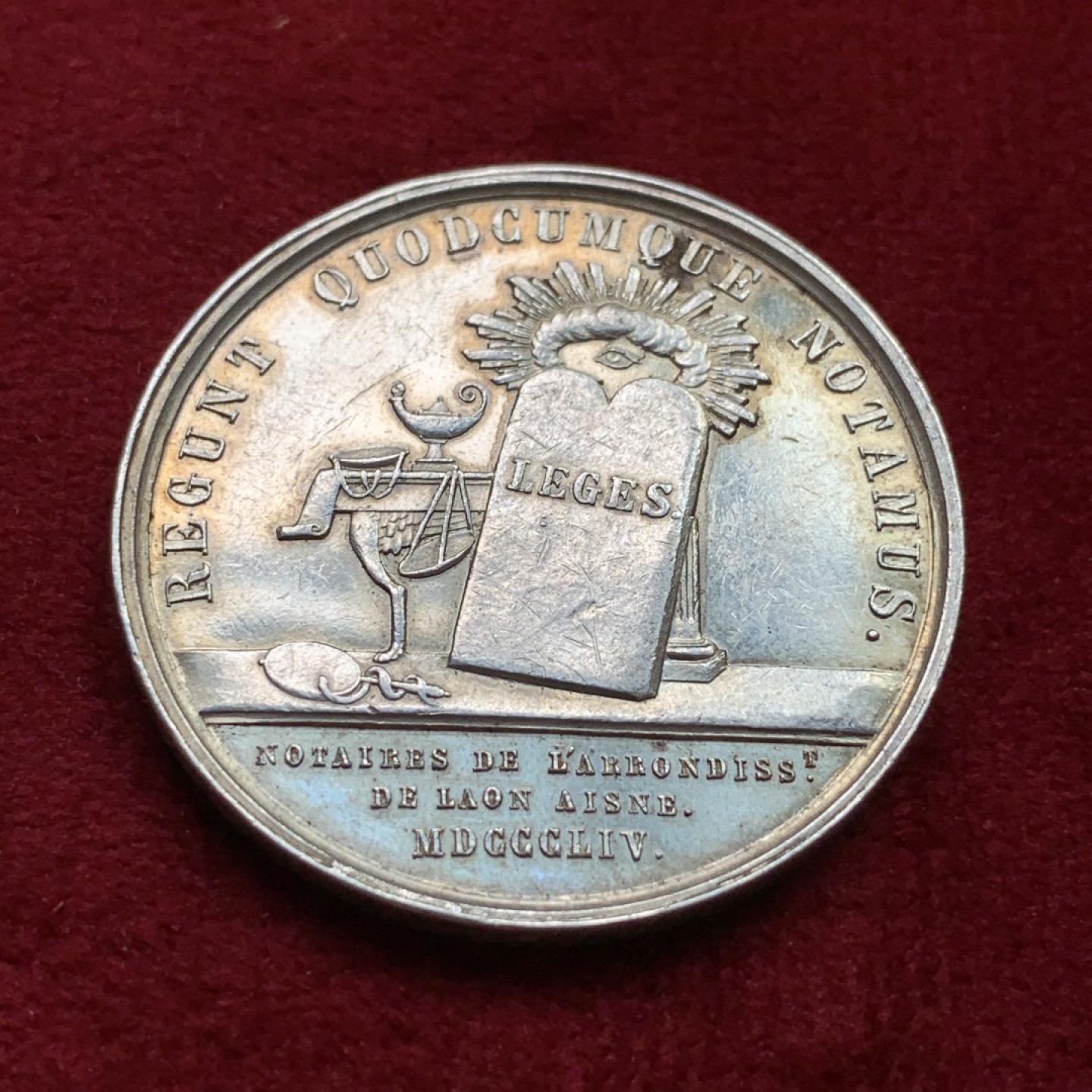 《竞宝斋》第100场-纪念拍卖 (全场包邮)中拍得限量纪念章 法国 拿破仑三世 1854年 巴黎拉昂区公证人 银质代币 15克 32.7直径 手指边铭 2021年外拍含佣金1000RMB 成交 少见品种