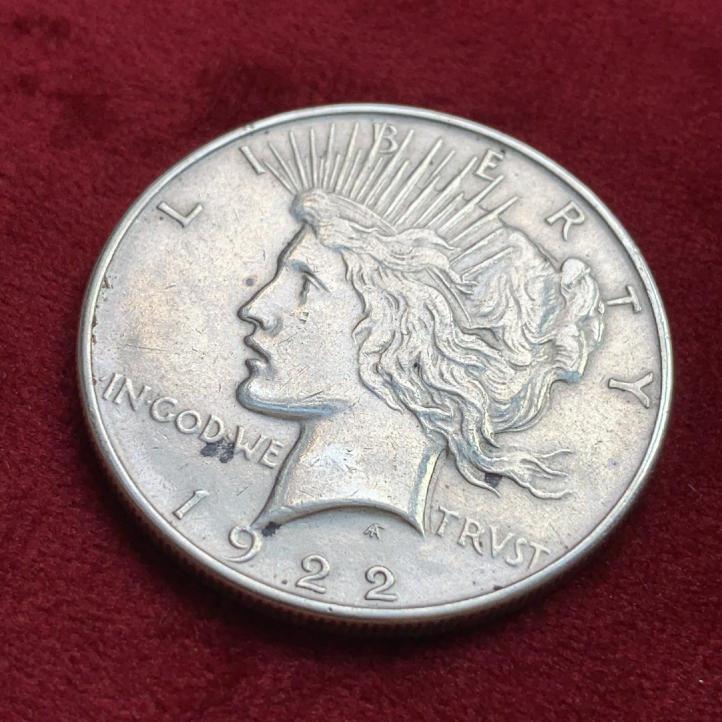 《竞宝斋》第100场-纪念拍卖 (全场包邮)中拍得限量纪念章 美国1922年 和平1美元 大银币