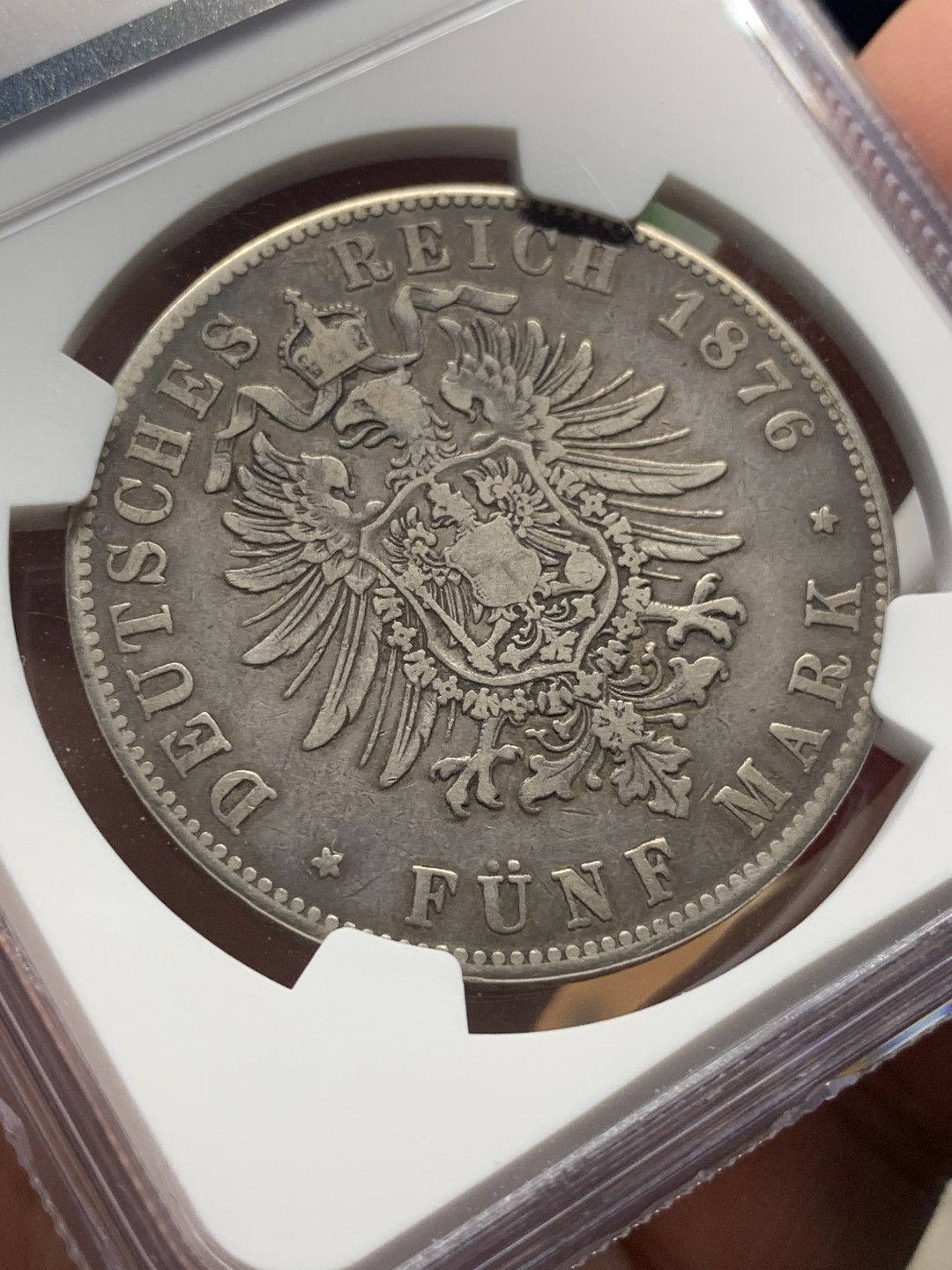 《竞宝斋》第100场-纪念拍卖 (全场包邮)中拍得限量纪念章 错版币 NGC VF30 德国 巴登 1876G 5马克银币 BADEN制作成了BVDEN  书价很高 XF的状态给了VF 你呢