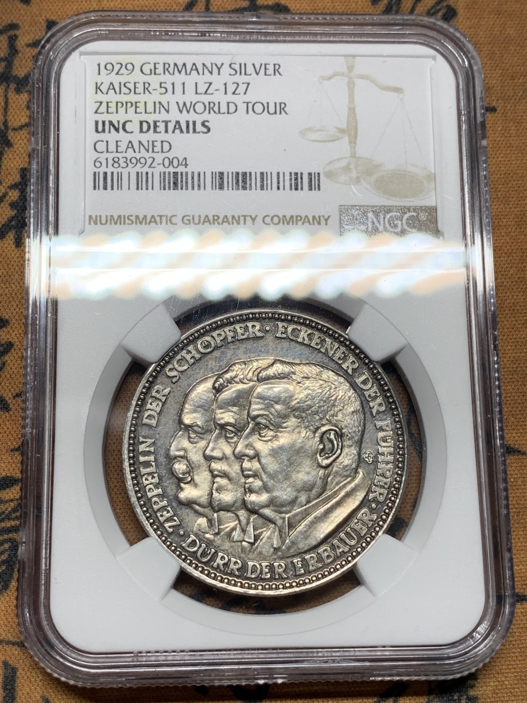《竞宝斋》第100场-纪念拍卖 (全场包邮)中拍得限量纪念章 NGC UNC 1929年德国齐柏林飞艇环球飞行纪念银章 PL底板 灰度包浆 裸币自评 习惯性没分