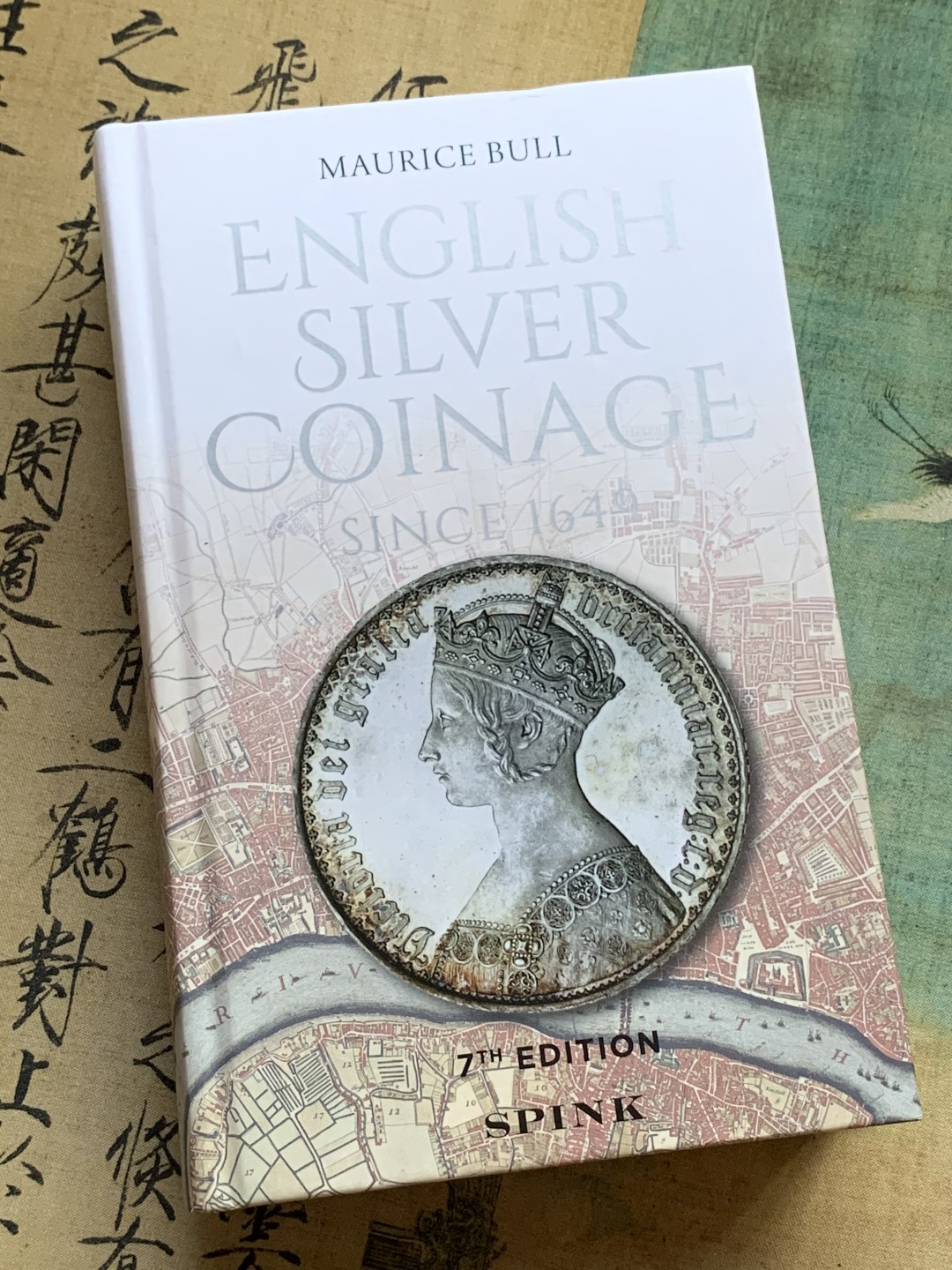 《竞宝斋》第100场-纪念拍卖 (全场包邮)中拍得限量纪念章 2020版精装完美品 英国 ESC 银币目录 1649年以来英国银币大全 英系必备，版别详尽，P与N用的ESC编号即来自于该目录 厚达598页