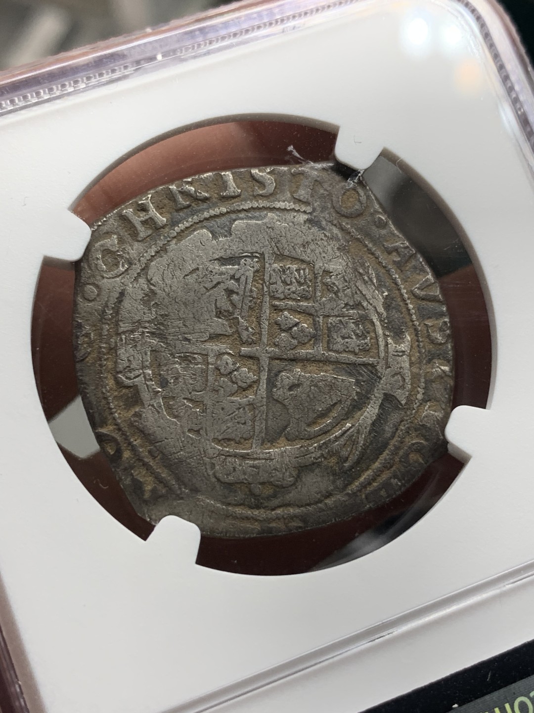 《竞宝斋》第100场-纪念拍卖 (全场包邮)中拍得限量纪念章 NGC 评级 英国 查理一世 1645-46年 半克朗骑马银币 制作条件所限 普遍弱打 不想吐糟N了  人像已经非常清晰 书价极高