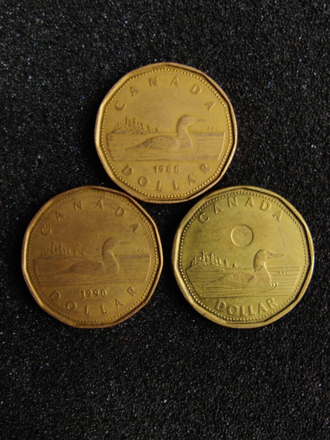 ♥一只鱼（世界钱币第二期） 加拿大1加元三枚