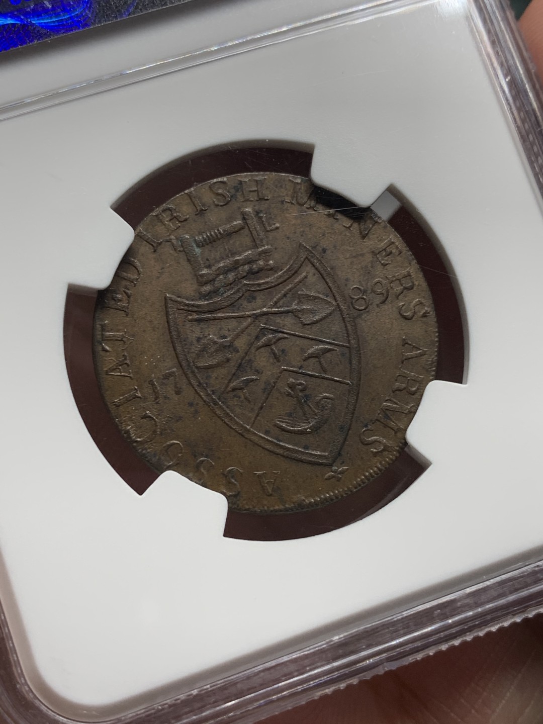 《竞宝斋》第100场-纪念拍卖 (全场包邮)中拍得限量纪念章 NGC MS63 爱尔兰  1789年 半便士 代币 token 光滑的巧克力棕色 相对英国的代币比较少