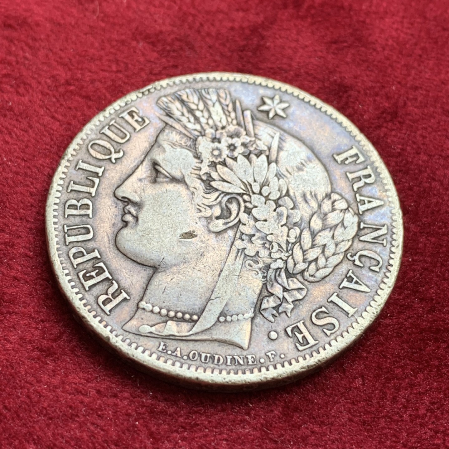 《竞宝斋》第100场-纪念拍卖 (全场包邮)中拍得限量纪念章 法国 1850年 谷物女神5法郎银币 原味状态 还不错