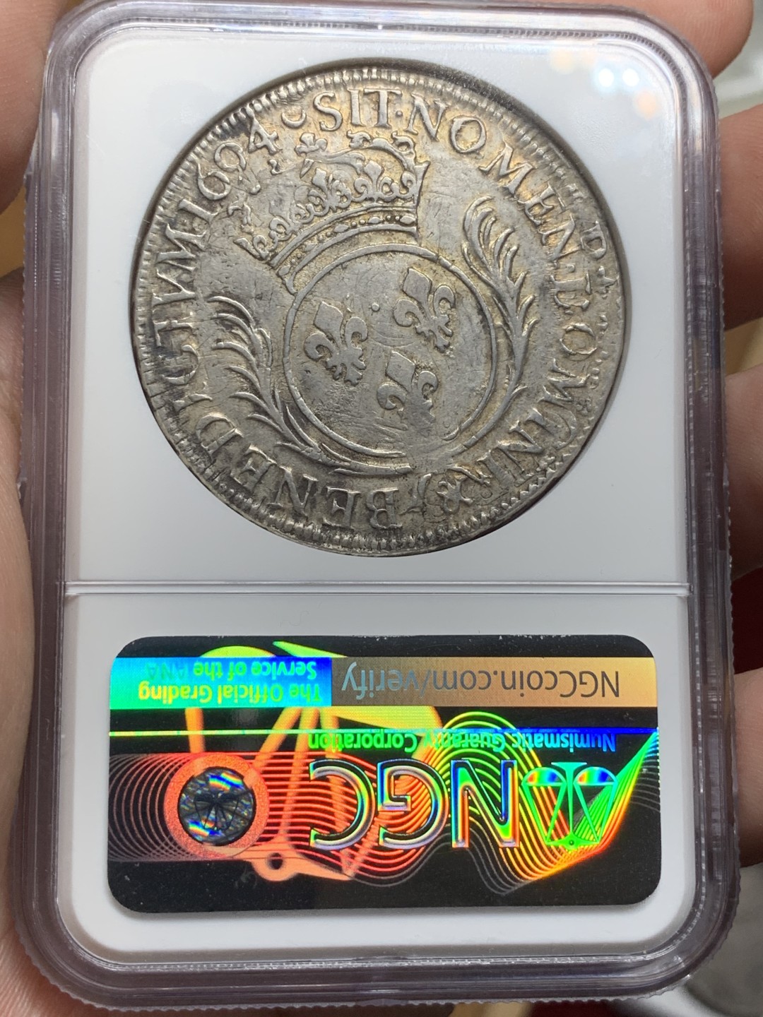 《竞宝斋》第100场-纪念拍卖 (全场包邮)中拍得限量纪念章 NGC VF35  法国 1694 太阳王 埃居 大银币 这枚很有意思 币胚是1691年的太阳王银币 年份在人像3点处 足见币胚稀缺造币厂内卷严重